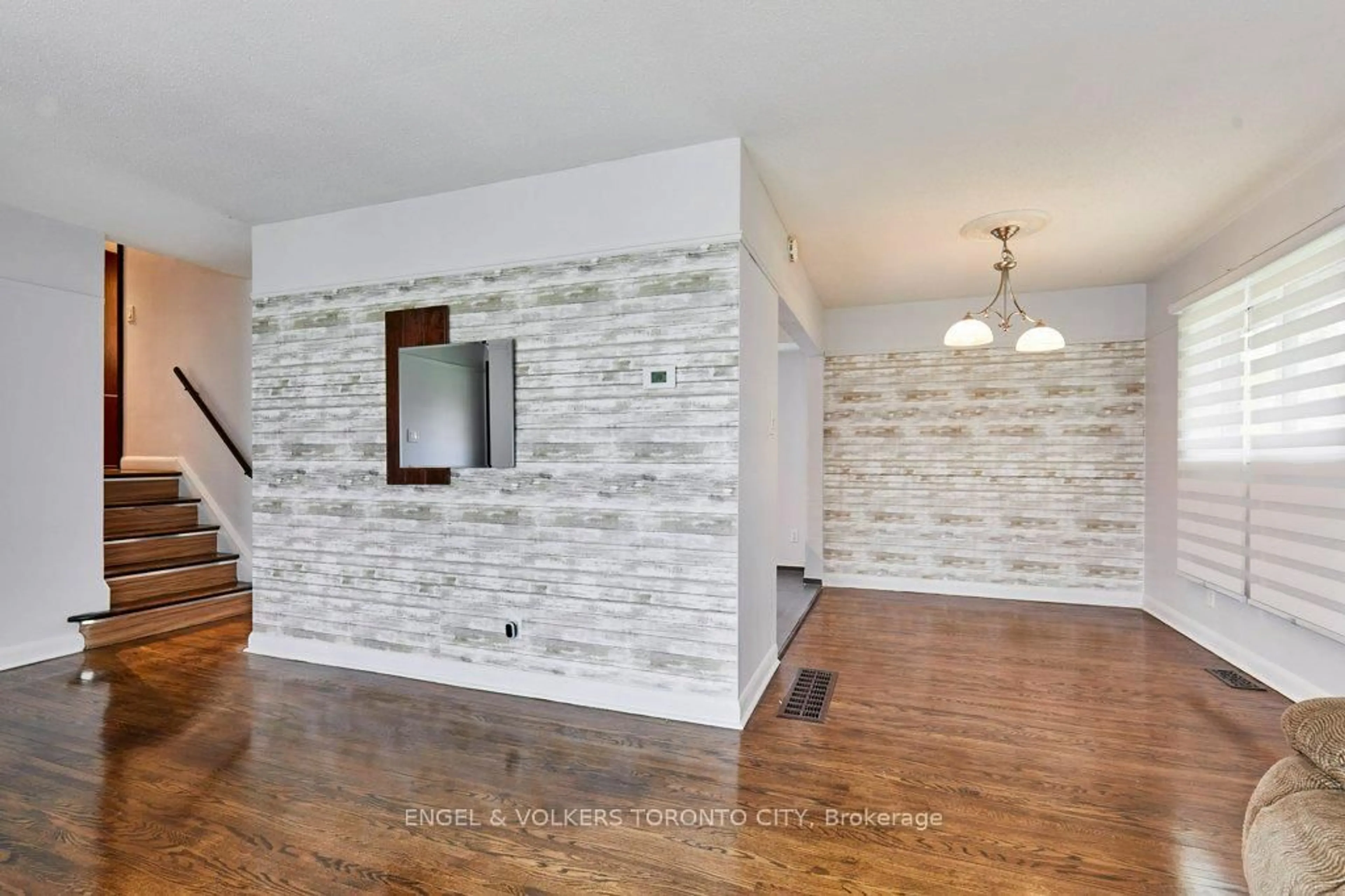 Unknown for 15 Lambert Dr, Belleville Ontario K8N 4K5