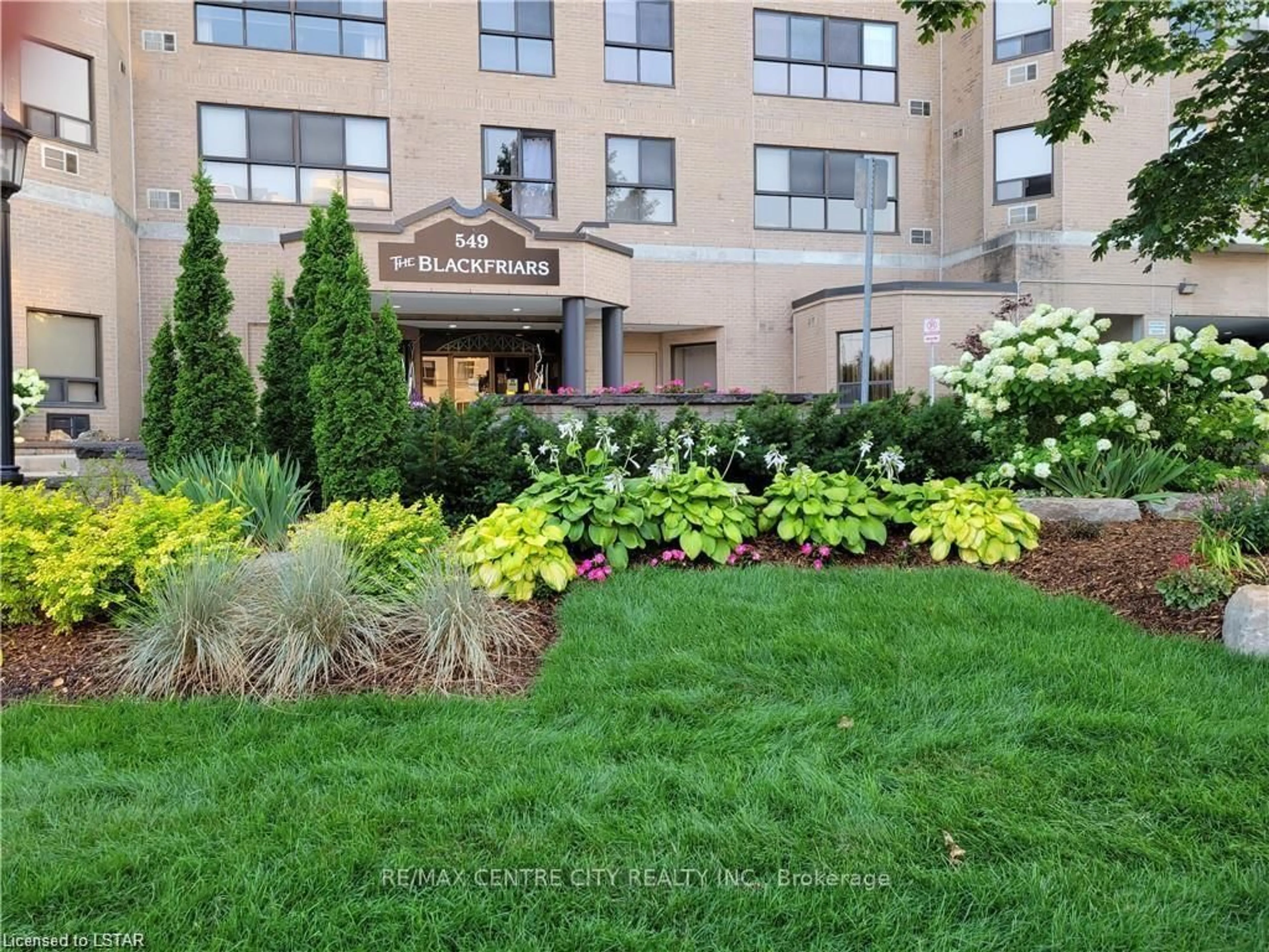 Patio, building for 549 Ridout St #903, London East Ontario N6A 5N5
