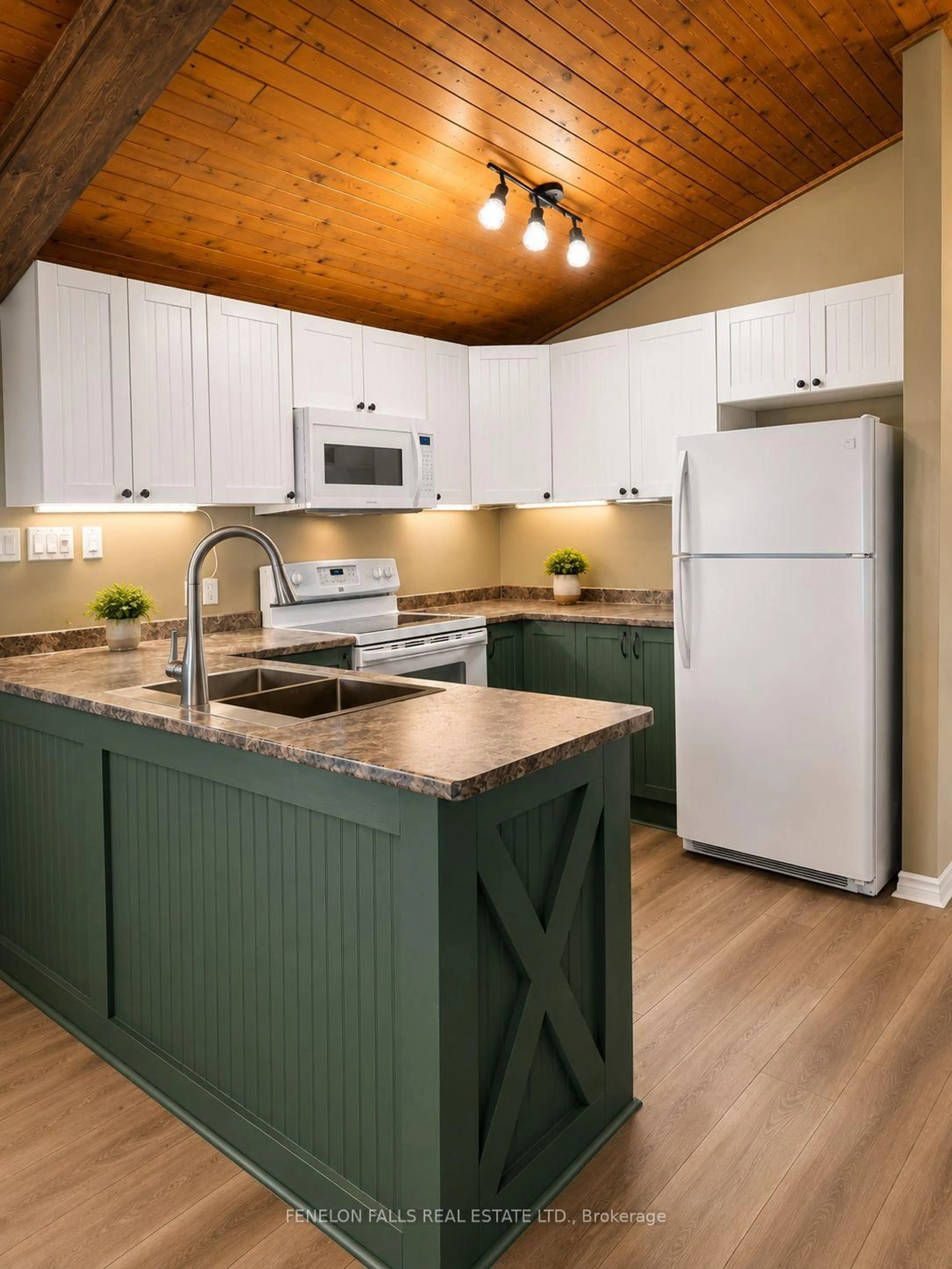 Open concept kitchen, wood/laminate floor for 117 Echo Bay Rd, Kawartha Lakes Ontario K0M 1A0