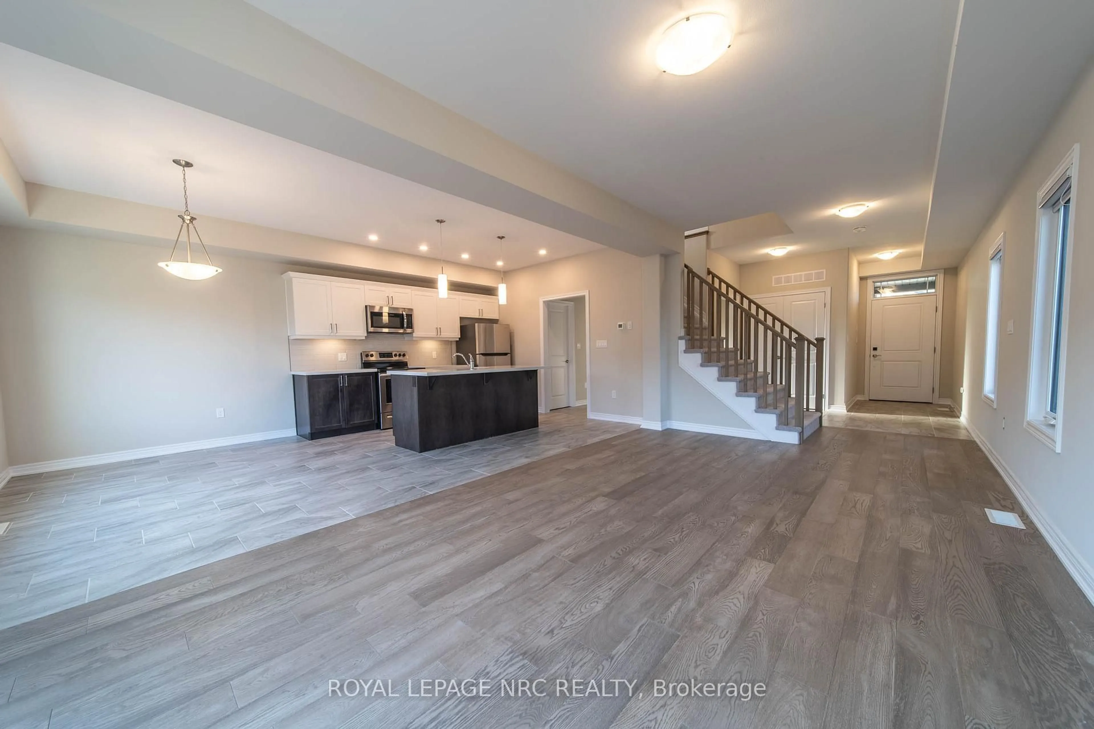 Open concept kitchen, unknown for 1217 Uppers Lane, Thorold Ontario L0S 1A0