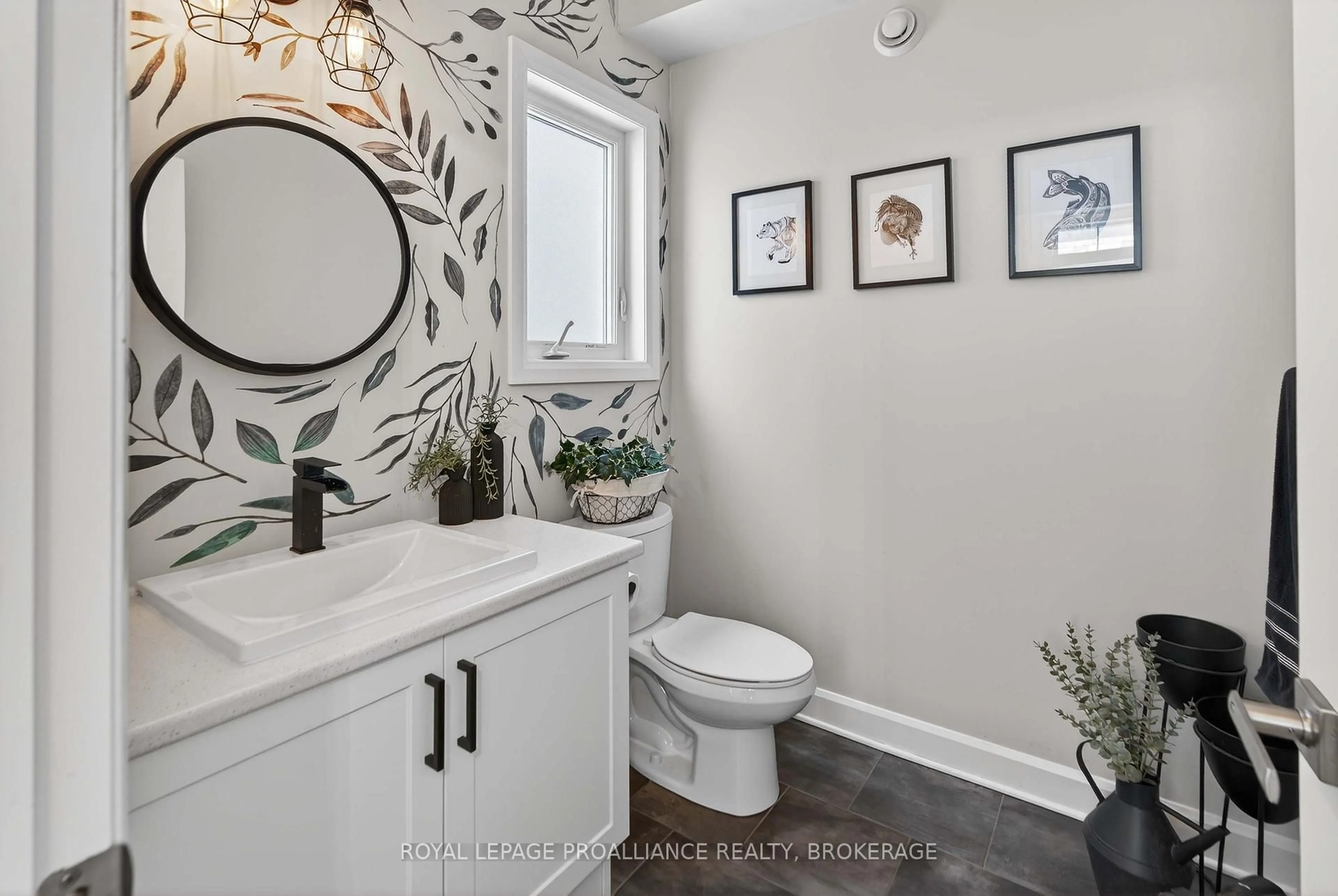 Contemporary bathroom, ceramic/tile floor for 680 Halloway Dr, Kingston Ontario K7K 0H4