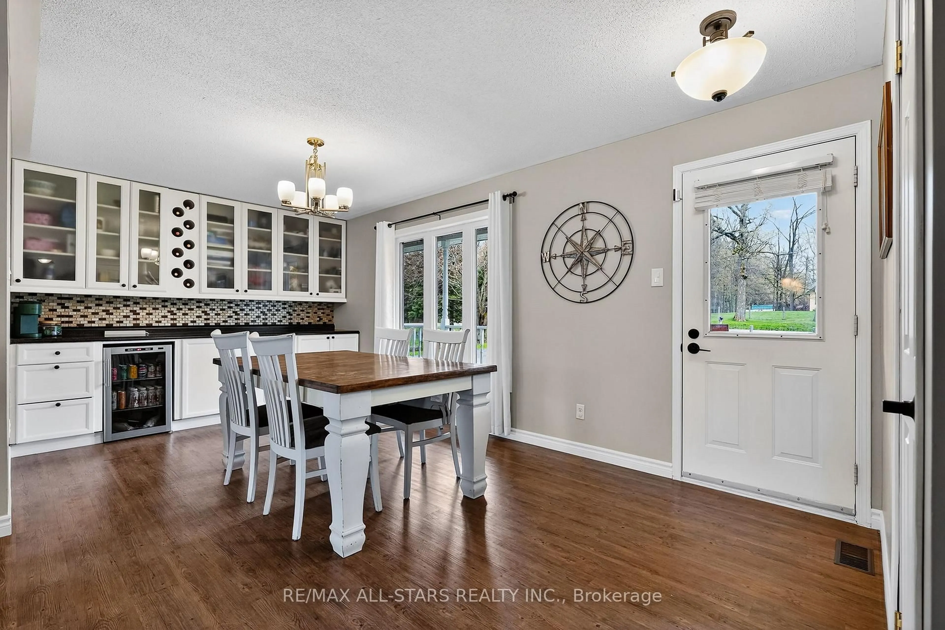 Open concept kitchen, ceramic/tile floor for 646 The Glen Rd, Kawartha Lakes Ontario K0M 2T0