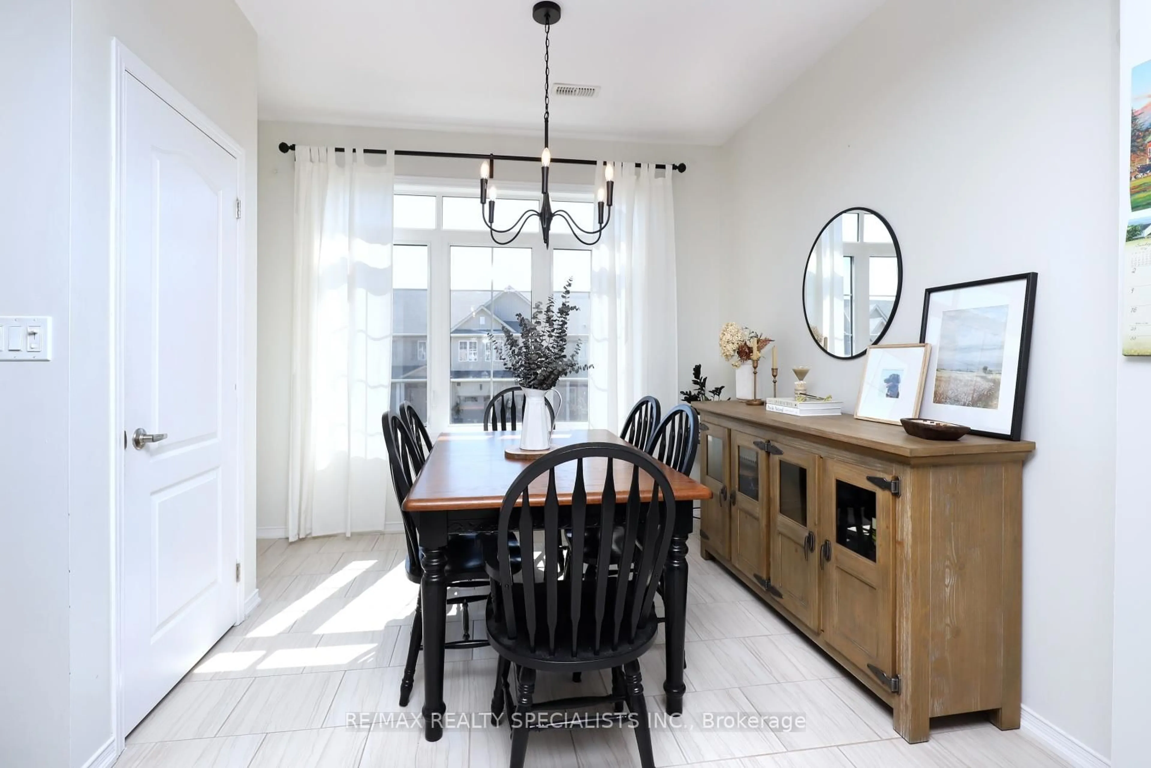 Dining room, unknown for 5042 Serena Dr #3, Lincoln Ontario L0R 1B2