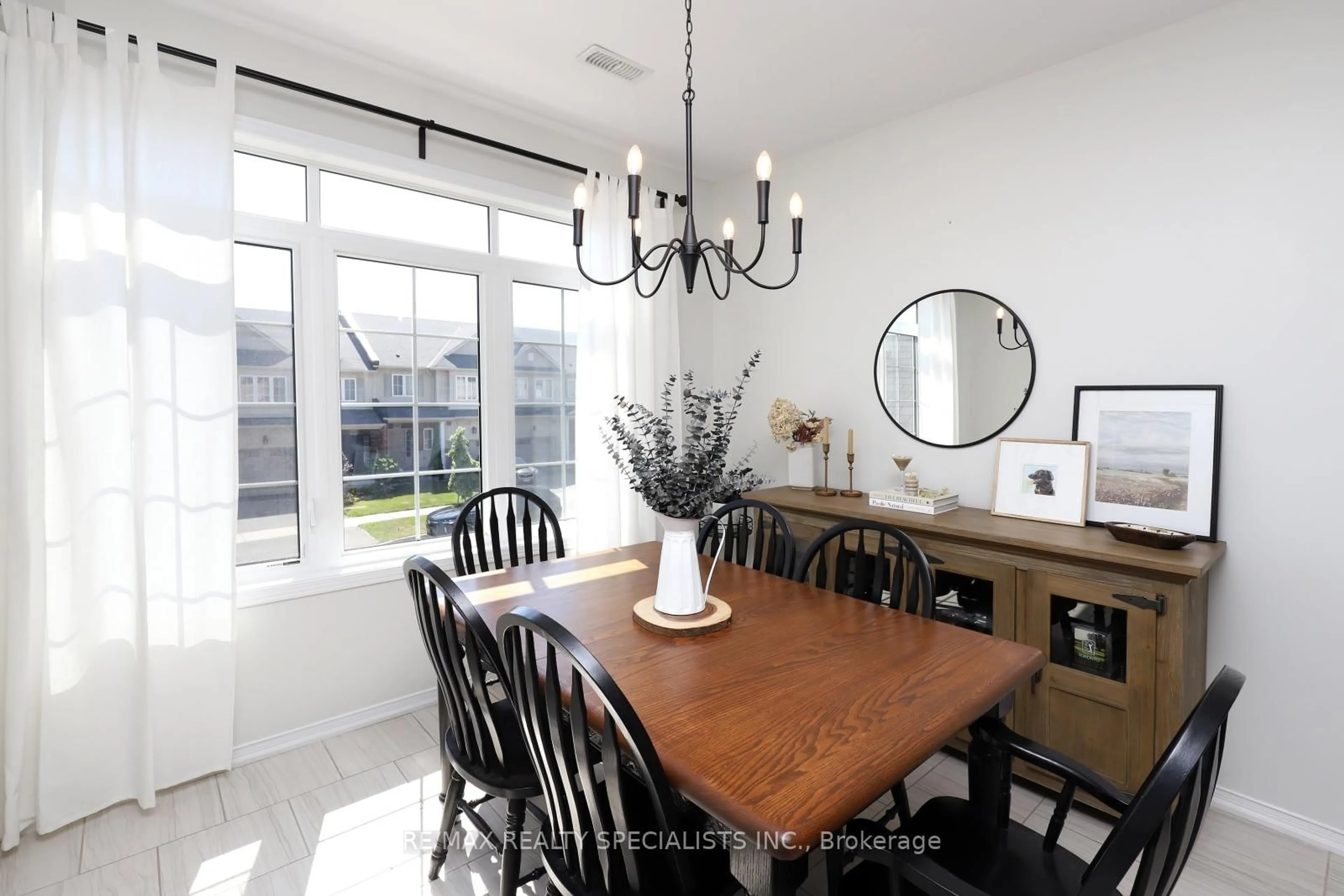 Dining room, unknown for 5042 Serena Dr #3, Lincoln Ontario L0R 1B2
