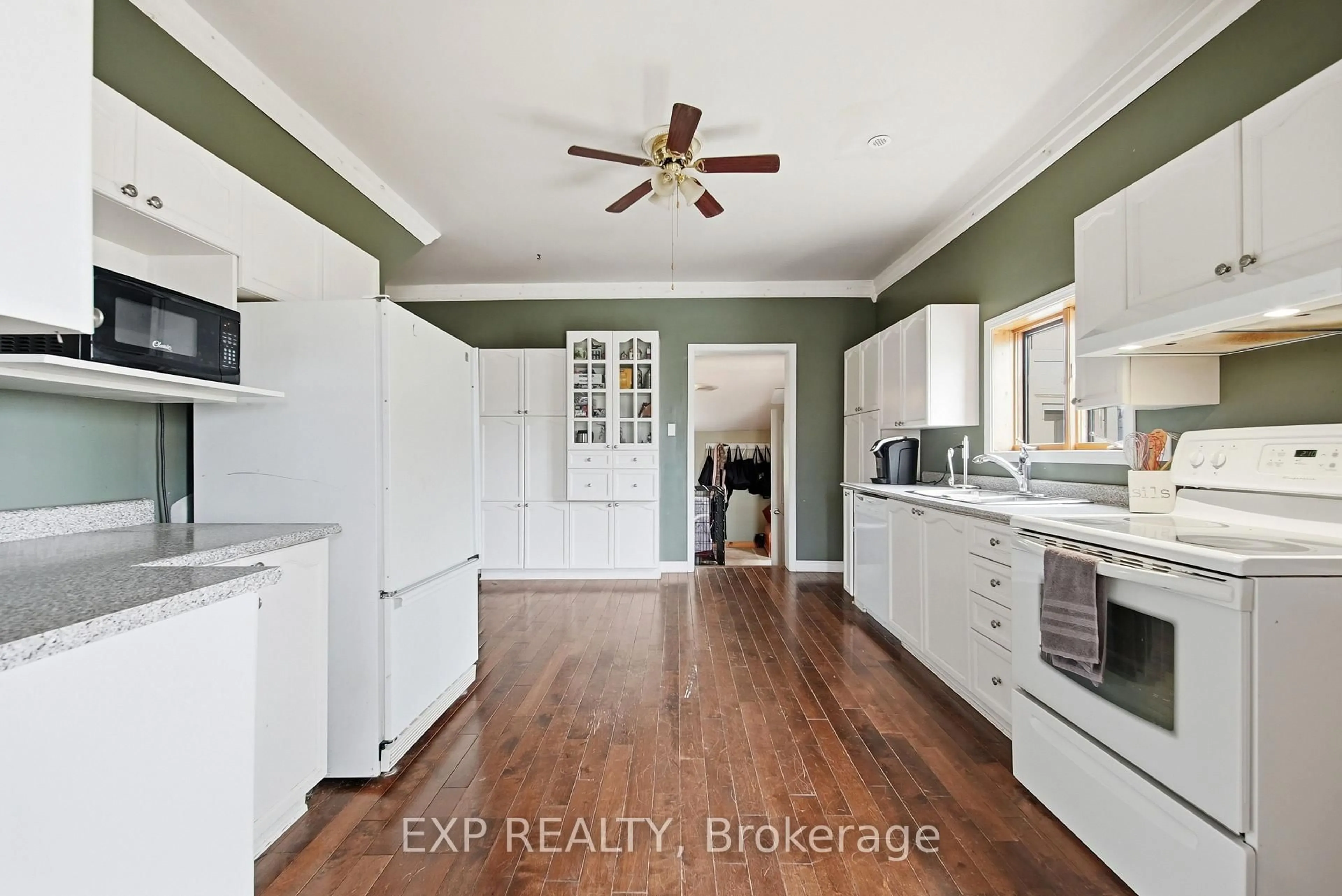 Open concept kitchen, ceramic/tile floor for 20 Main St, Limoges Ontario K0K 2M0