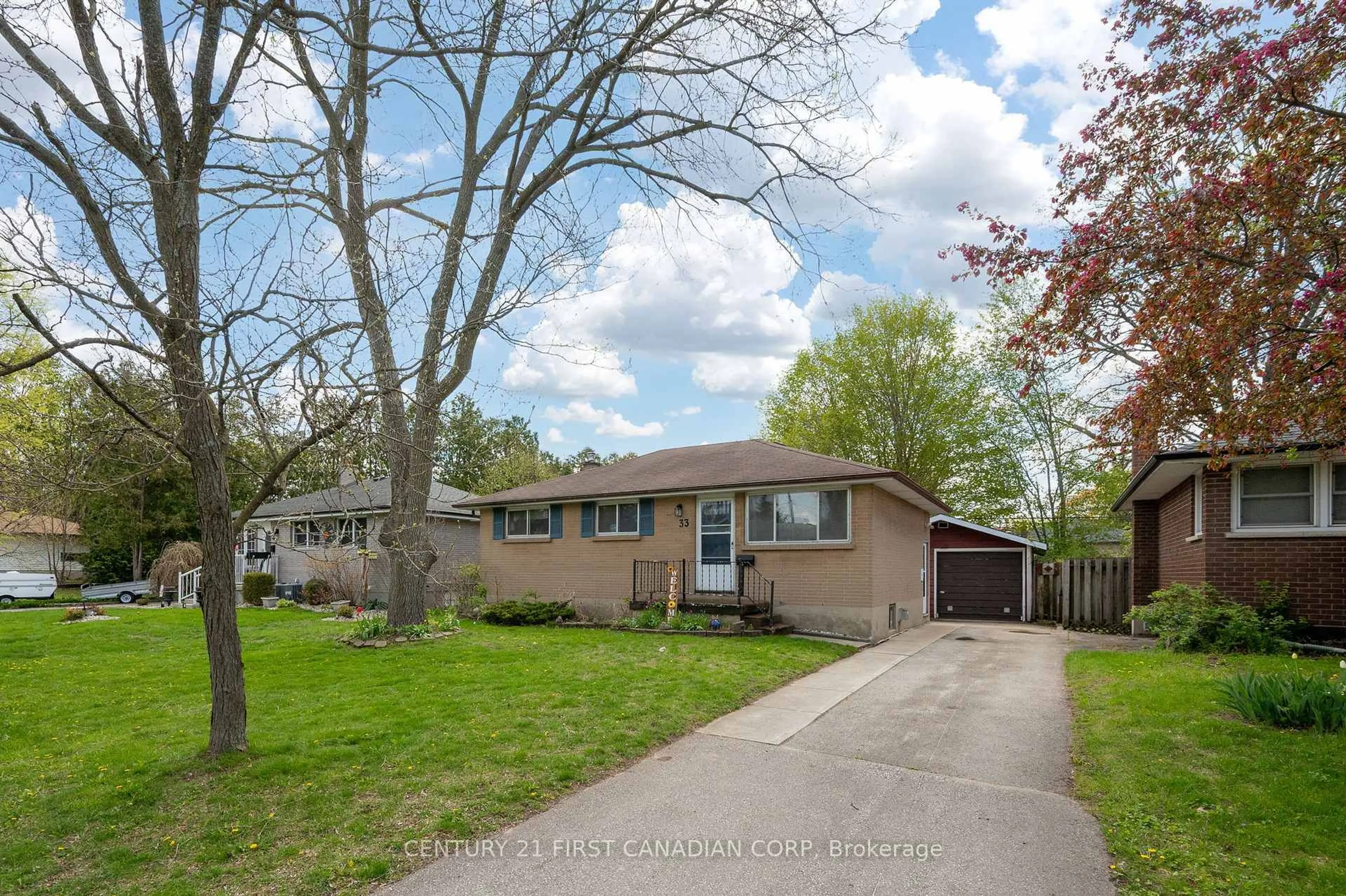 Unknown for 33 Strathcona Dr, London East Ontario N5W 1P7