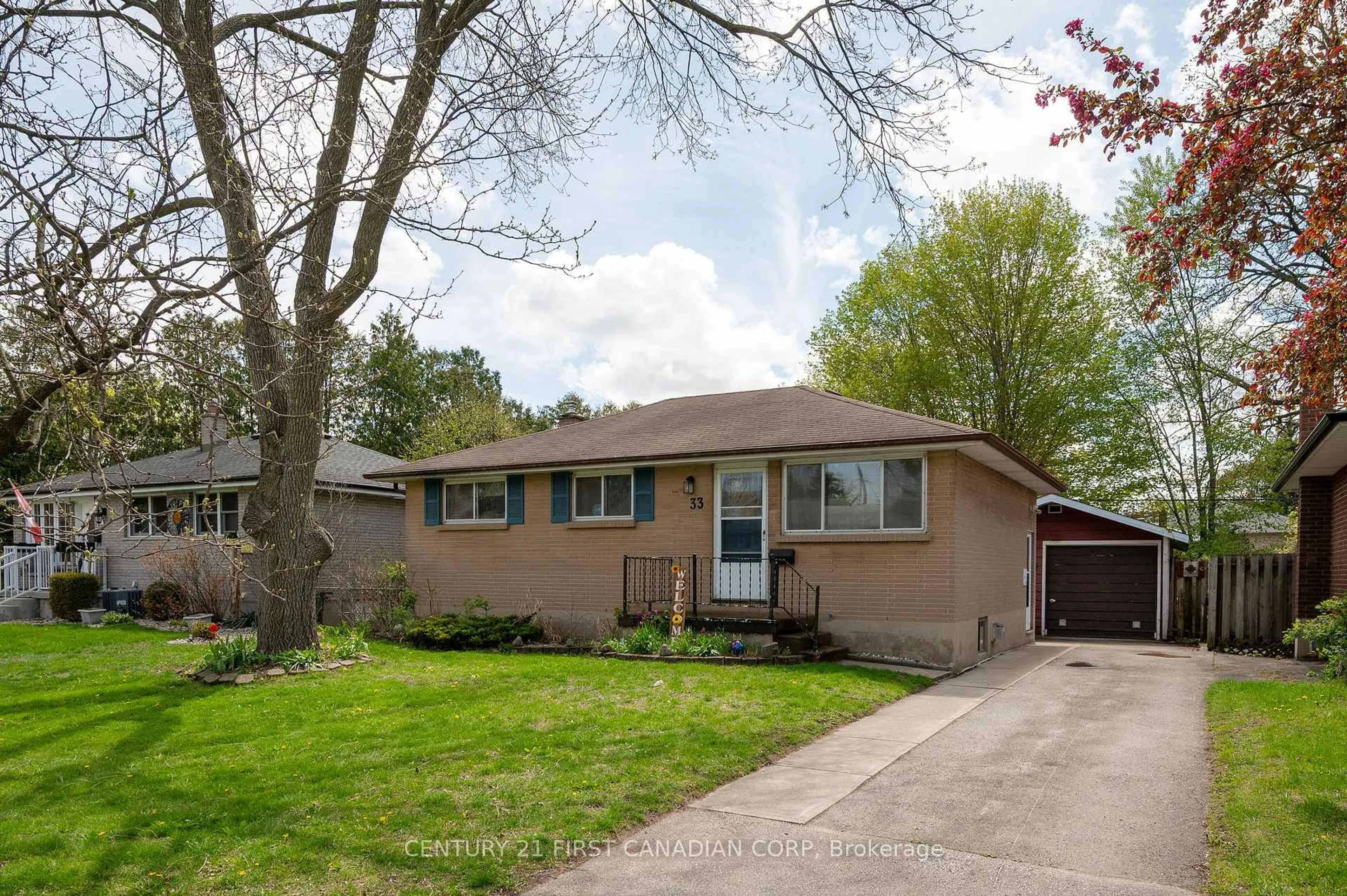 Unknown for 33 Strathcona Dr, London East Ontario N5W 1P7