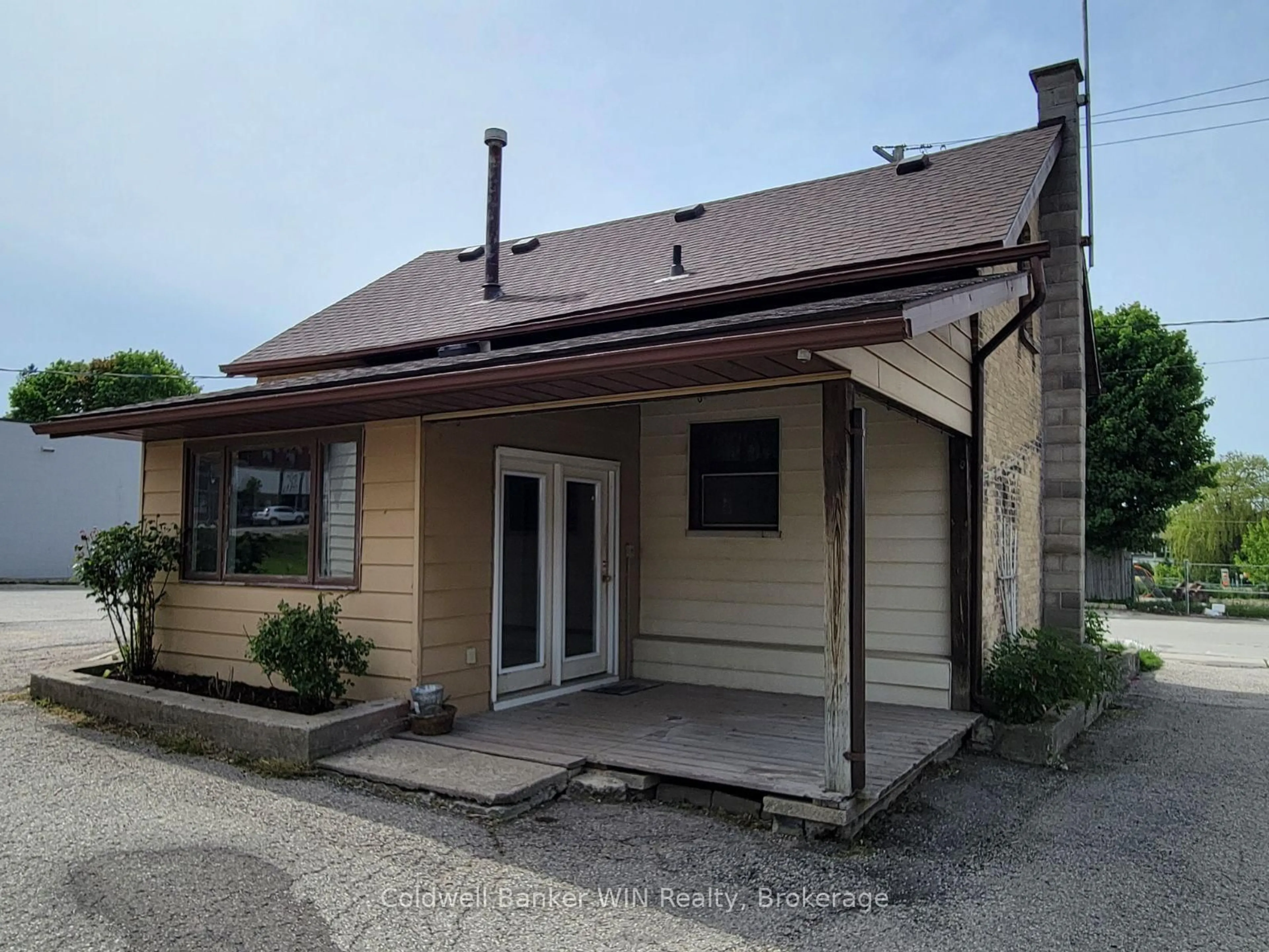 Unknown for 120 King St, Wellington North Ontario N0G 2L2