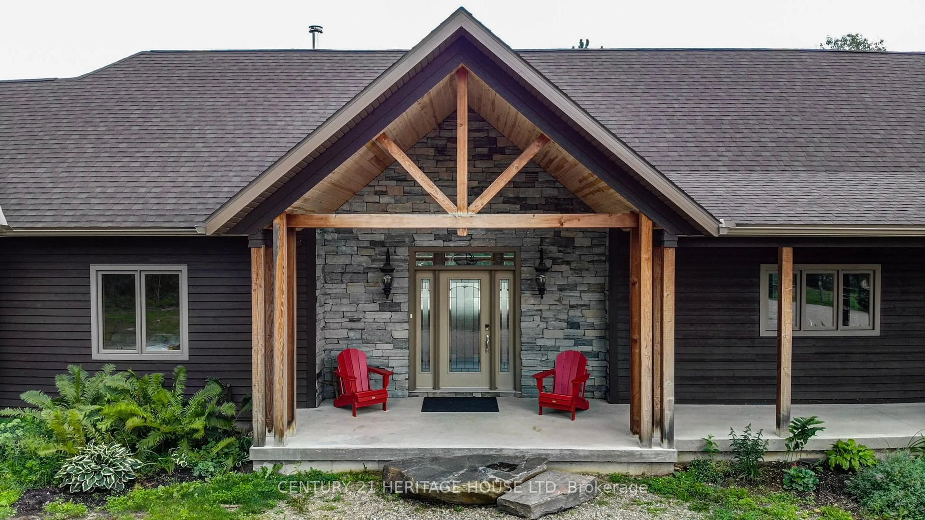Indoor entryway for 6605 Highway 523 Highway, South Algonquin Ontario K0J 2C0