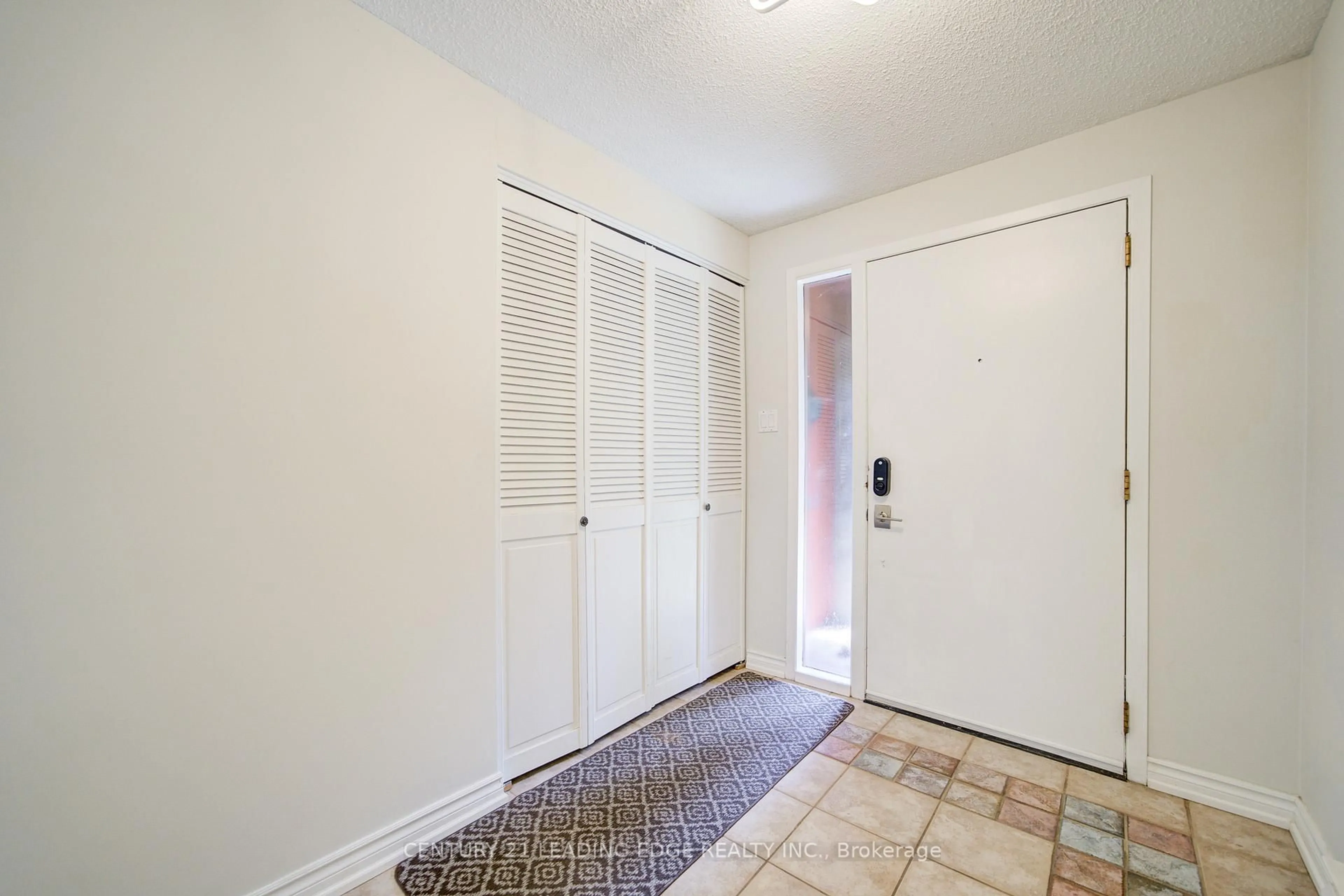 Indoor entryway for 1967 Main St #49, Hamilton Ontario L8S 4P4