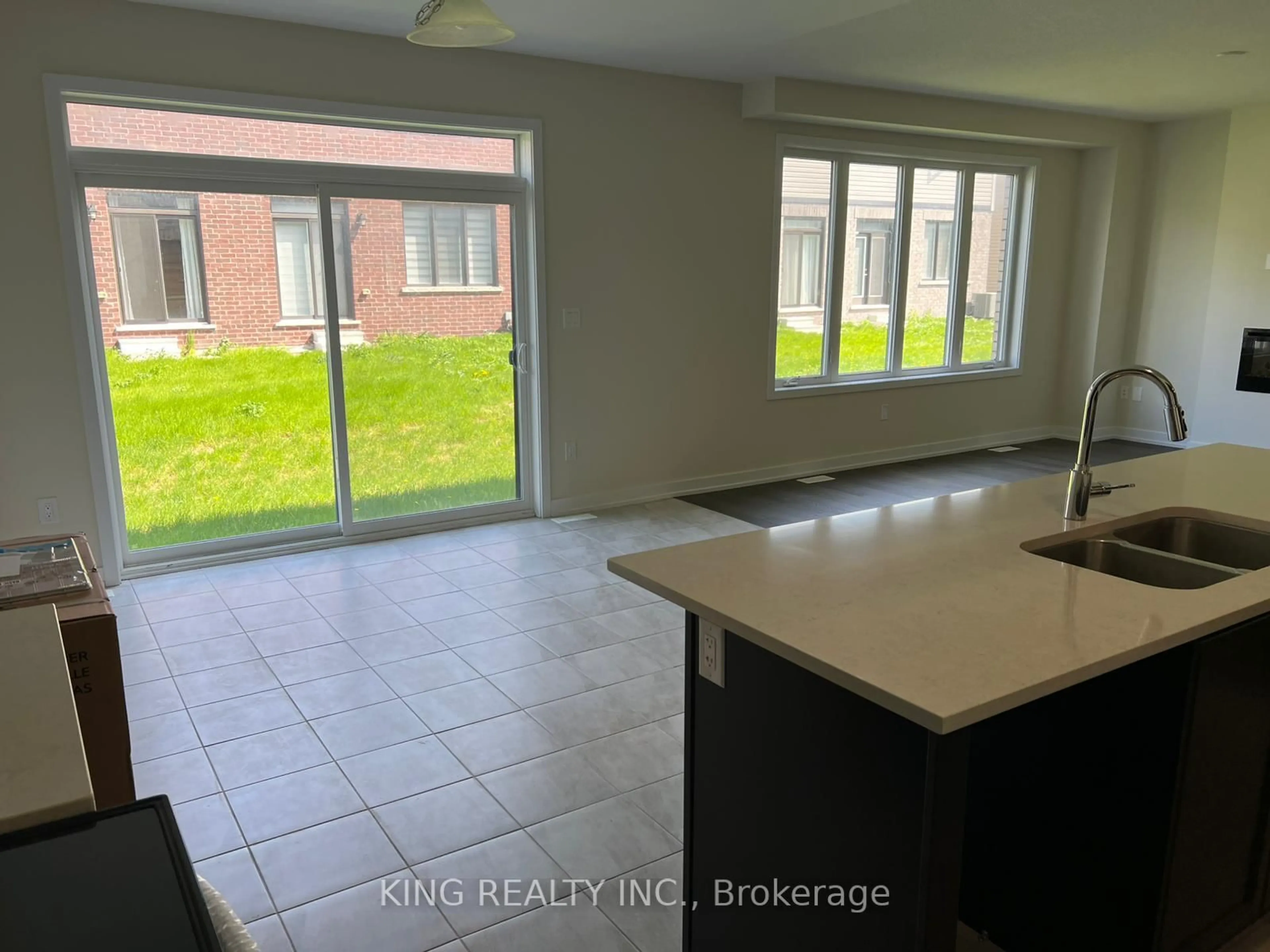 Unknown for 82 SUNFLOWER Cres, Thorold Ontario L0S 1K0