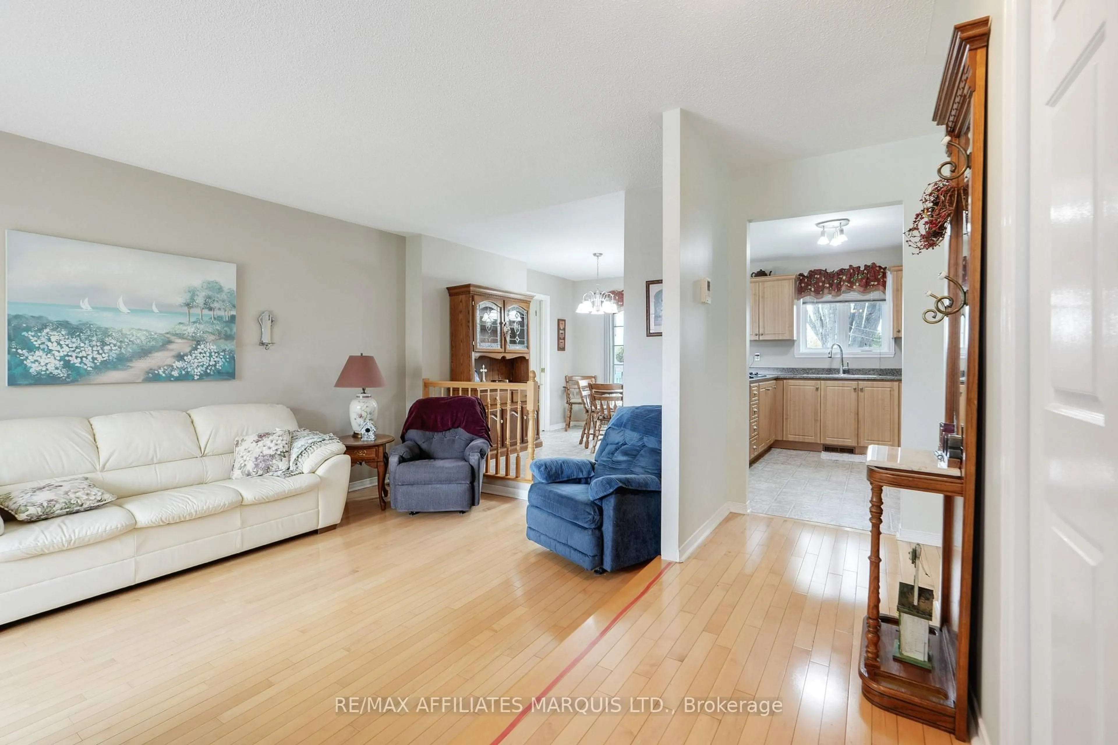 Living room with furniture, unknown for 297 Ivan Cres, Cornwall Ontario K6H 7C6