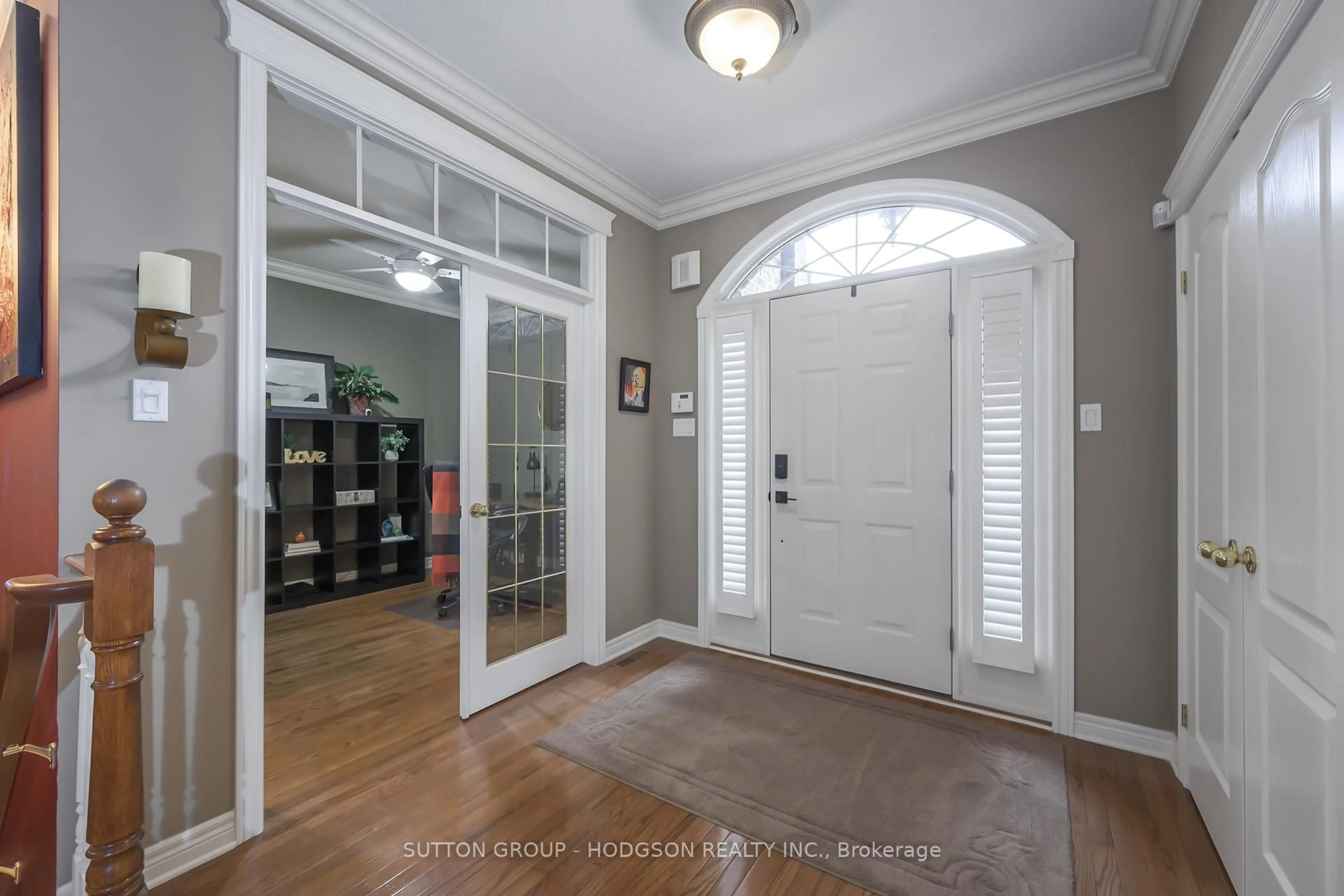 Indoor entryway for 155 Hesketh St, London North Ontario N6G 5H5