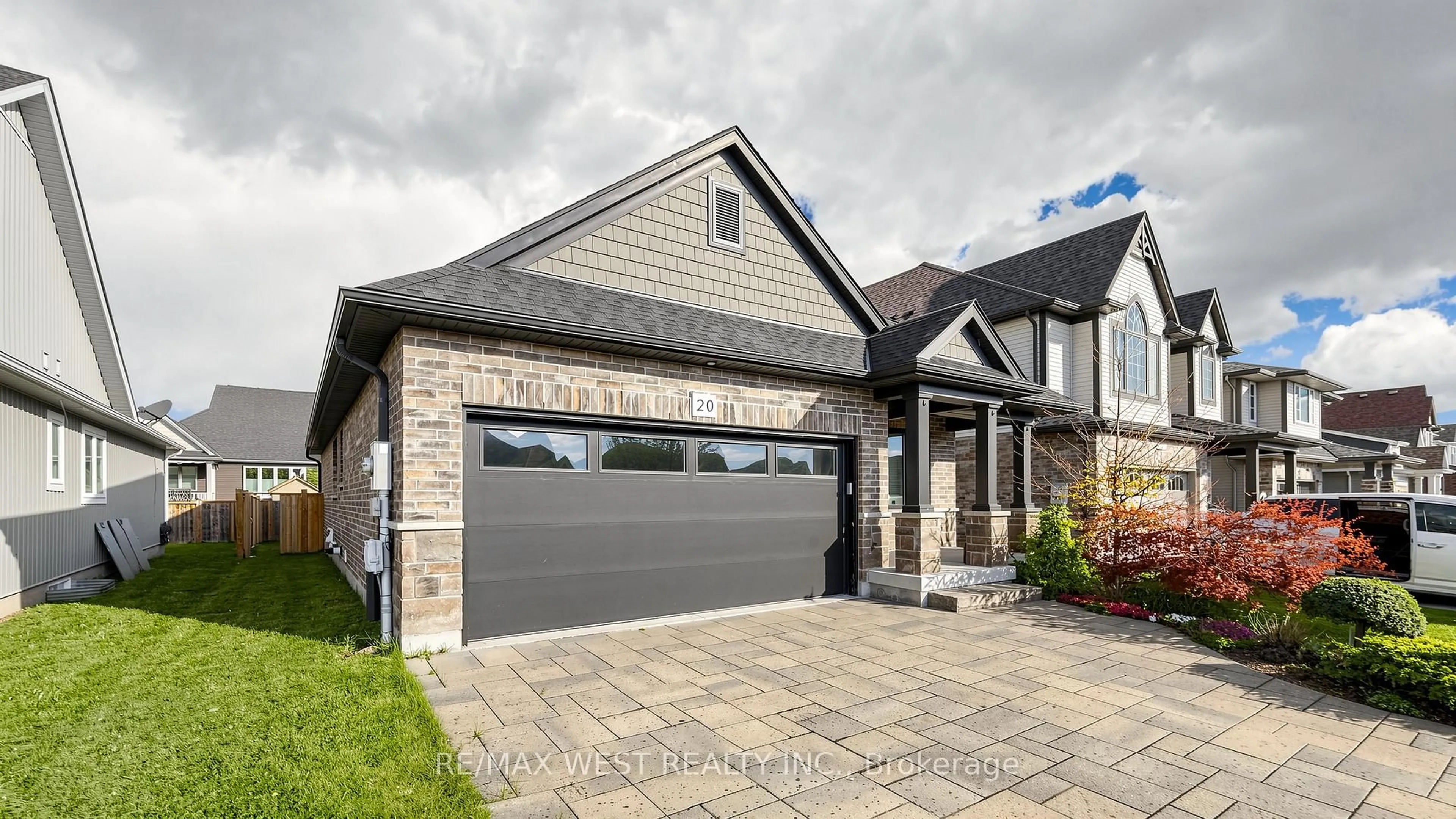 Home with brick exterior material, street for 20 Secord St, Thorold Ontario L2V 0E9