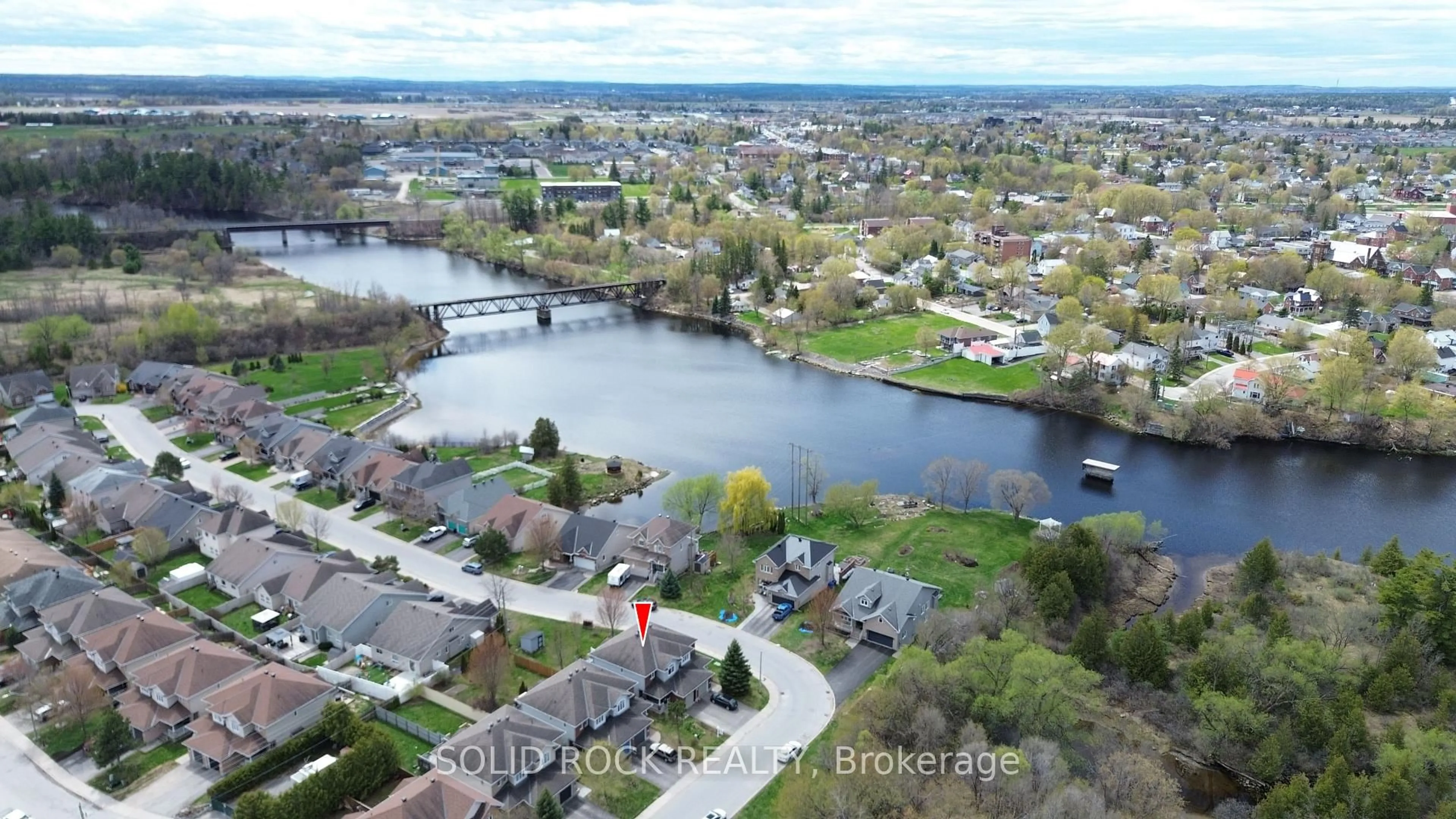 A pic from outside/outdoor area/front of a property/back of a property/a pic from drone, water/lake/river/ocean view for 4 Short Rd, Arnprior Ontario K7S 0B9