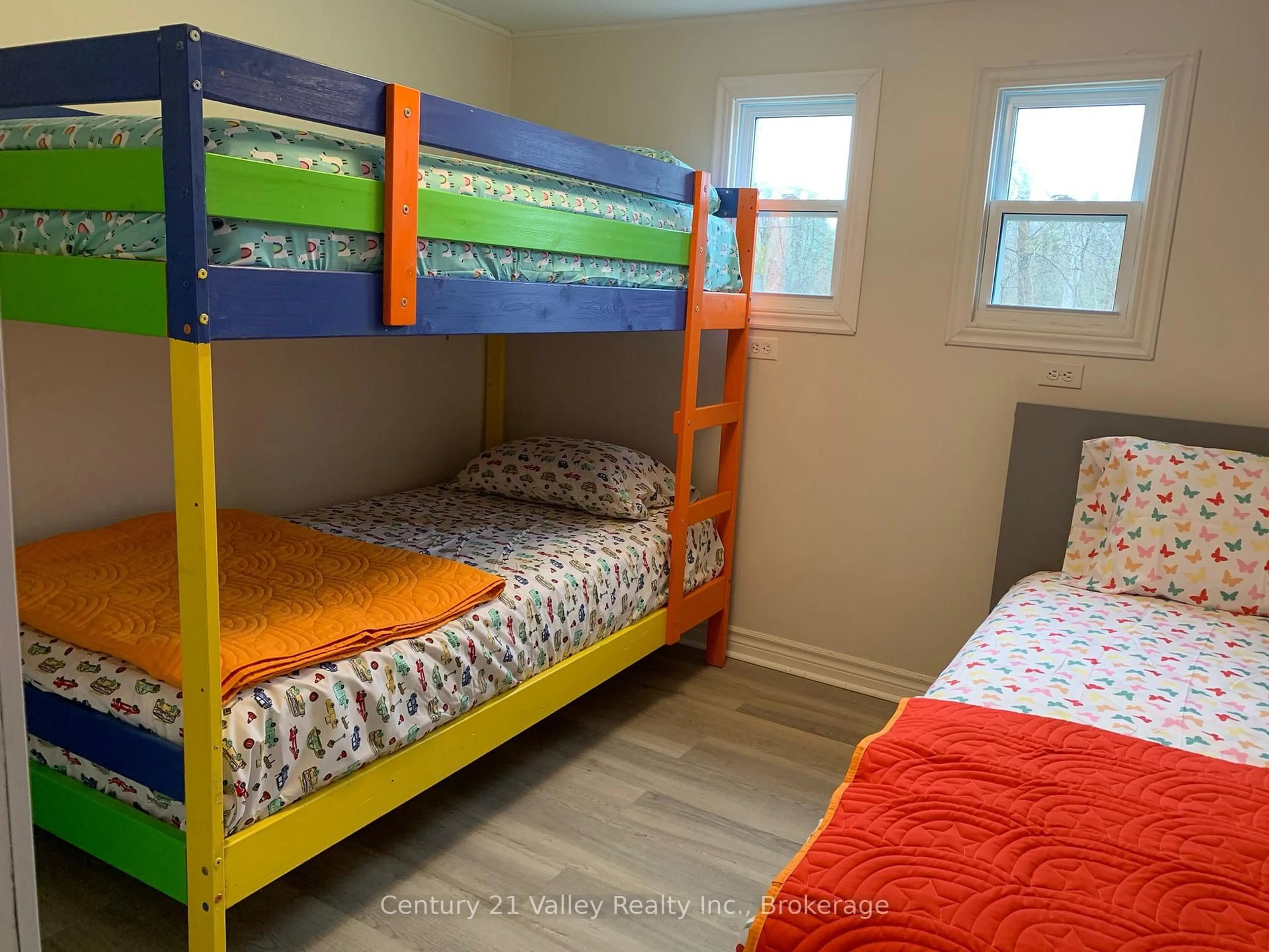 A pic of a room for 14232A Highway 509 Rd, Sydenham Ontario K0H 2T0