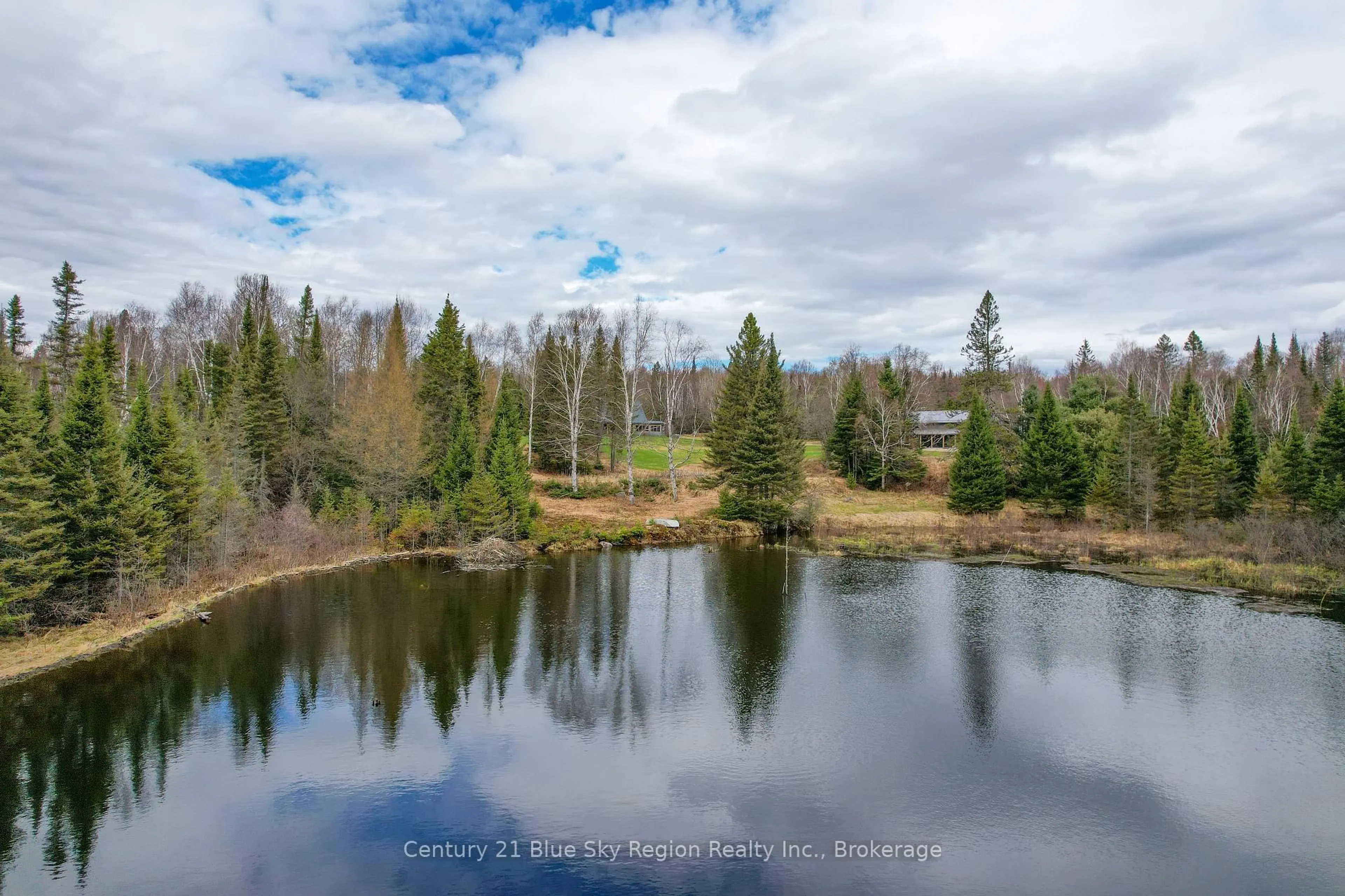 A pic from outside/outdoor area/front of a property/back of a property/a pic from drone, water/lake/river/ocean view for 930 Ponderosa Rd, Nipissing Ontario P0H 2L0