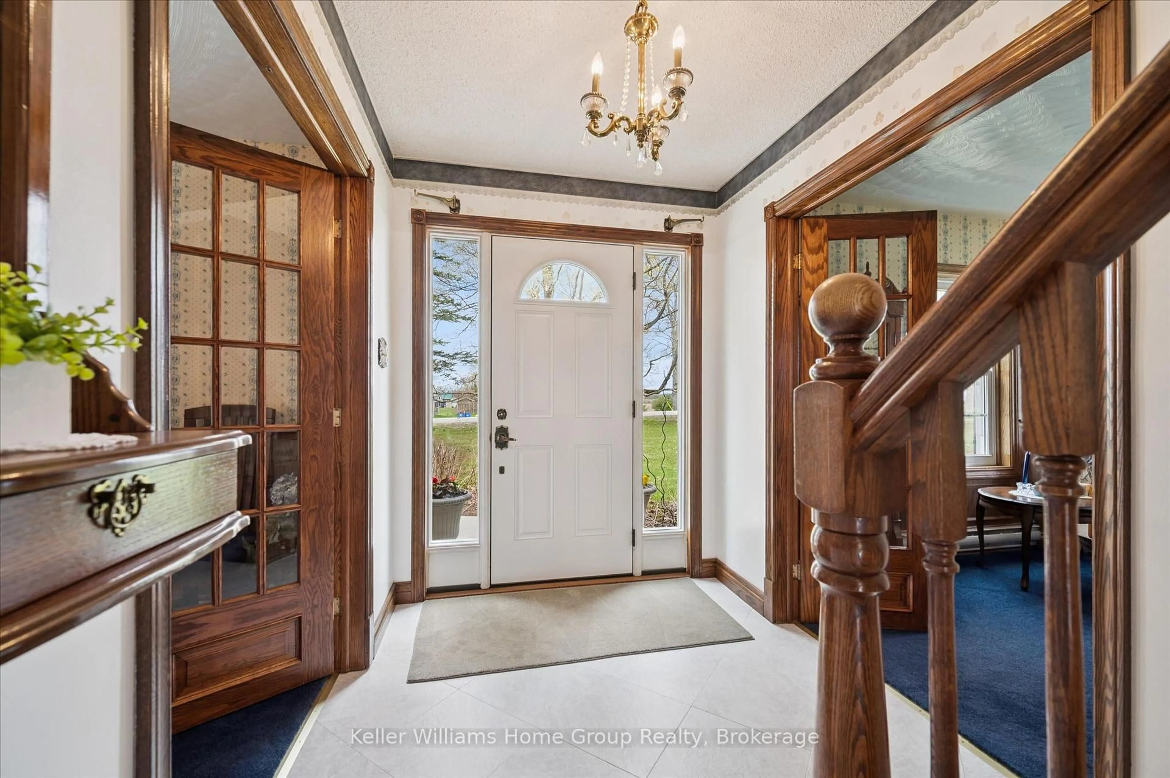 Indoor foyer for 8427 Line 6, Wellington North Ontario N0G 2E0