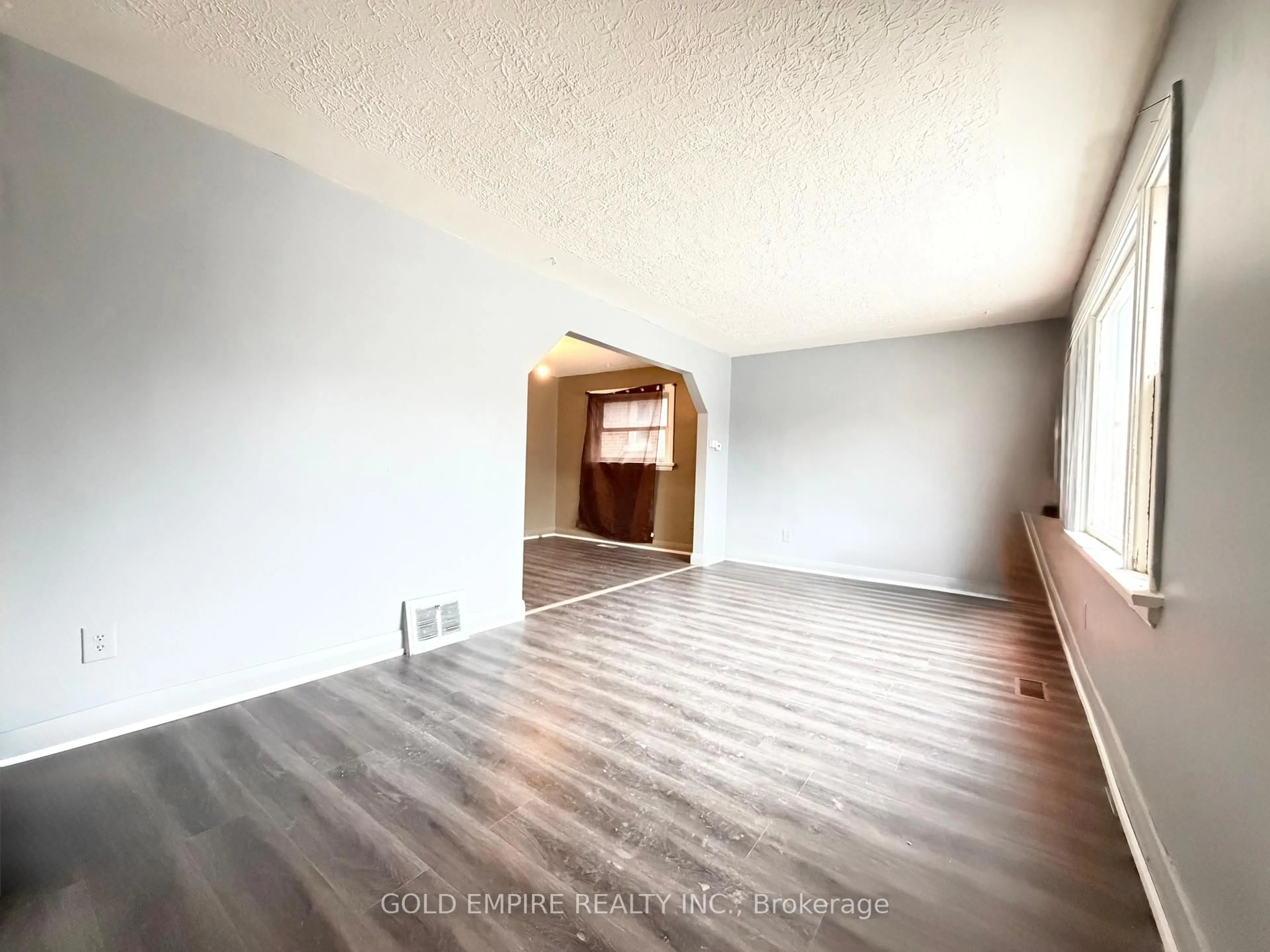 A pic of a room for 545 HIGHBURY Ave, London East Ontario N5W 4K6