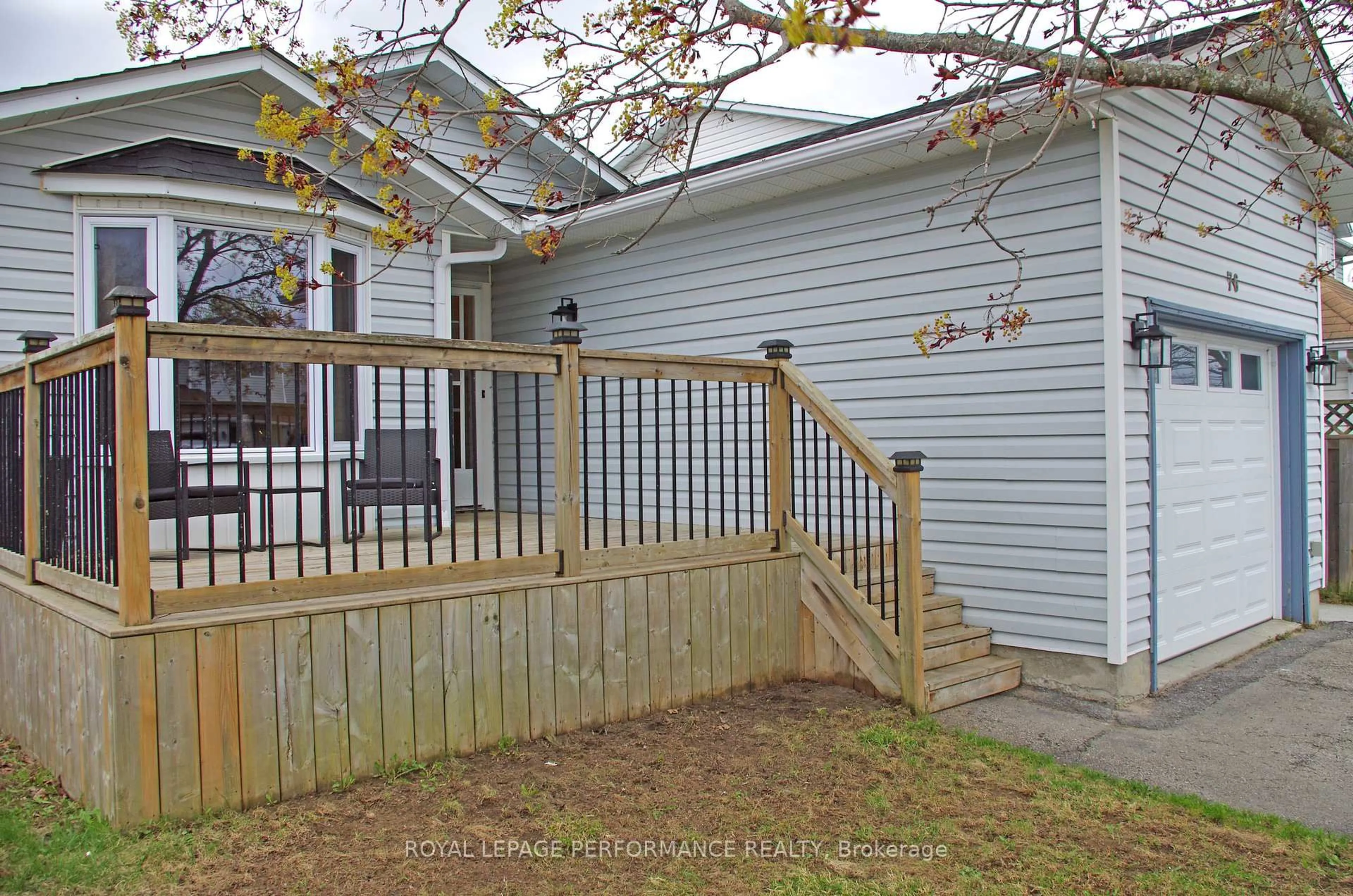 Patio, street for 76 Lemaistre St, Carleton Place Ontario K7C 4K4
