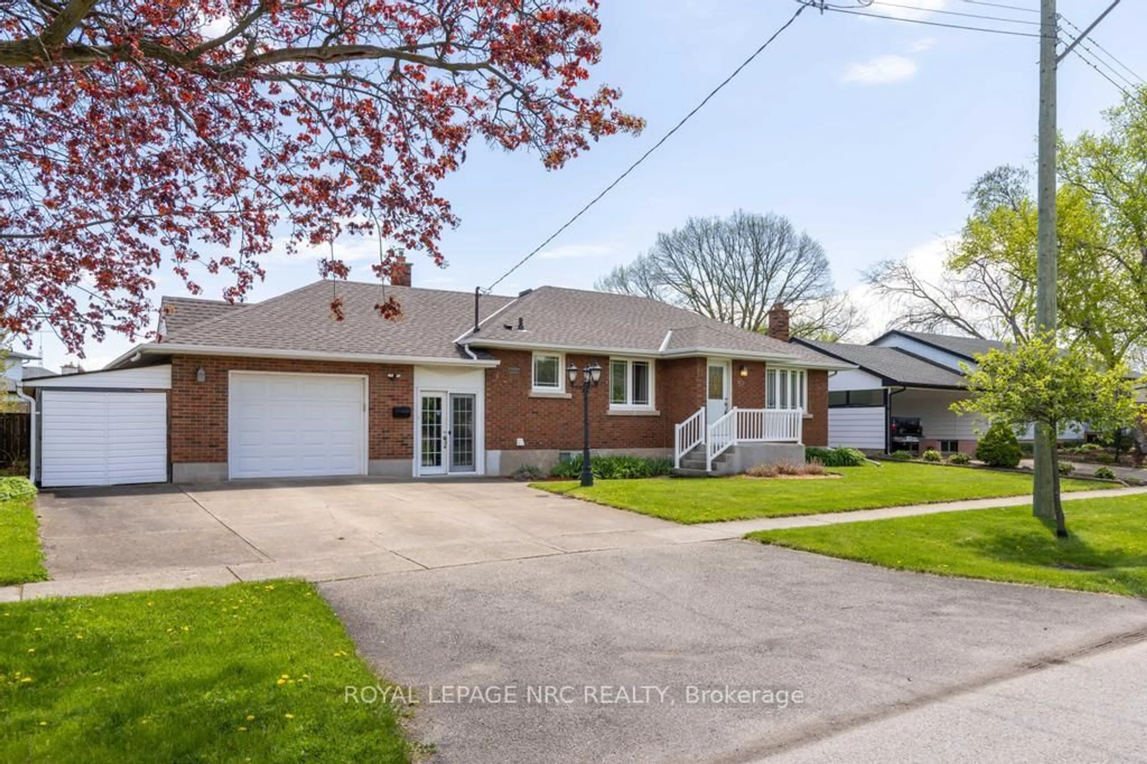 Unknown for 52 White St, St. Catharines Ontario L2N 1Z8