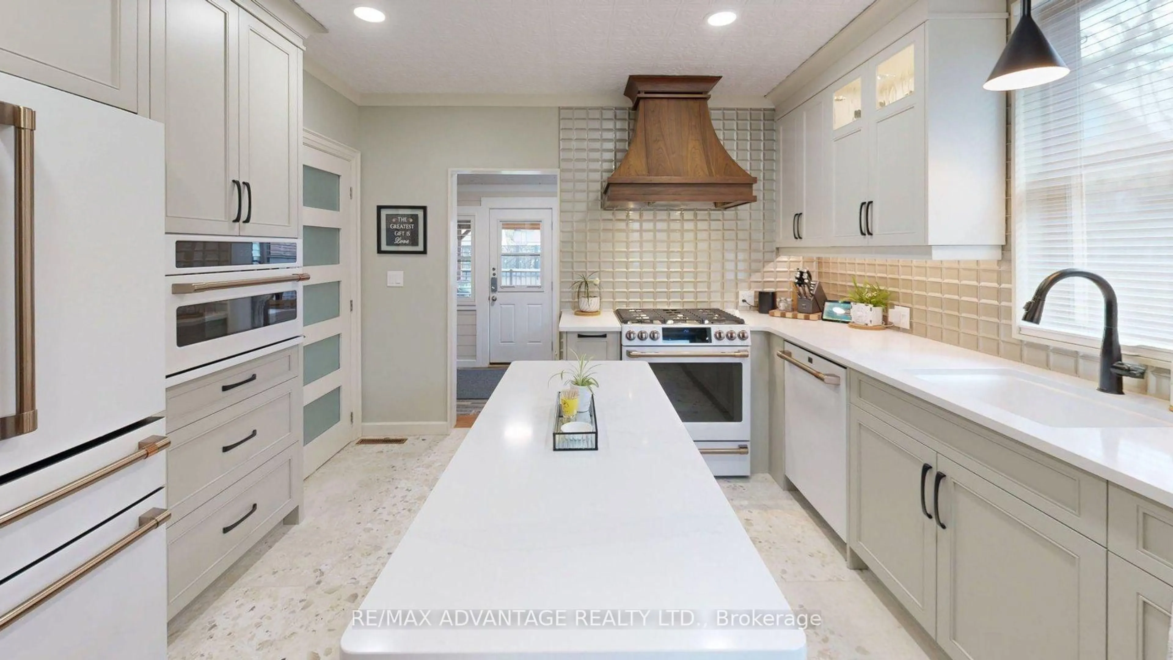 Contemporary kitchen, ceramic/tile floor for 57 Queen St, St. Thomas Ontario N5R 3J4