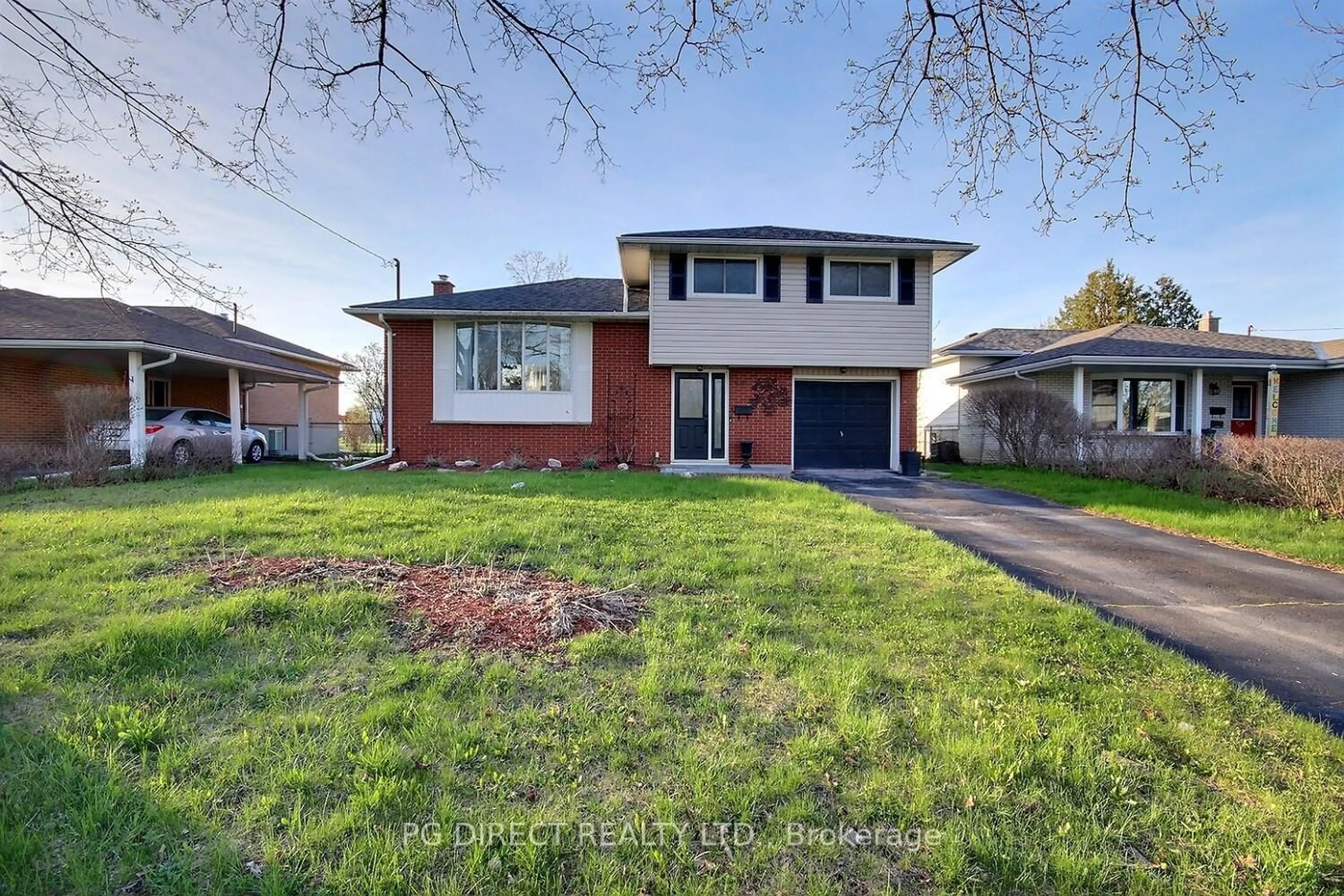 Home with brick exterior material, street for 49 Janlyn Cres, Belleville Ontario K8N 1L1