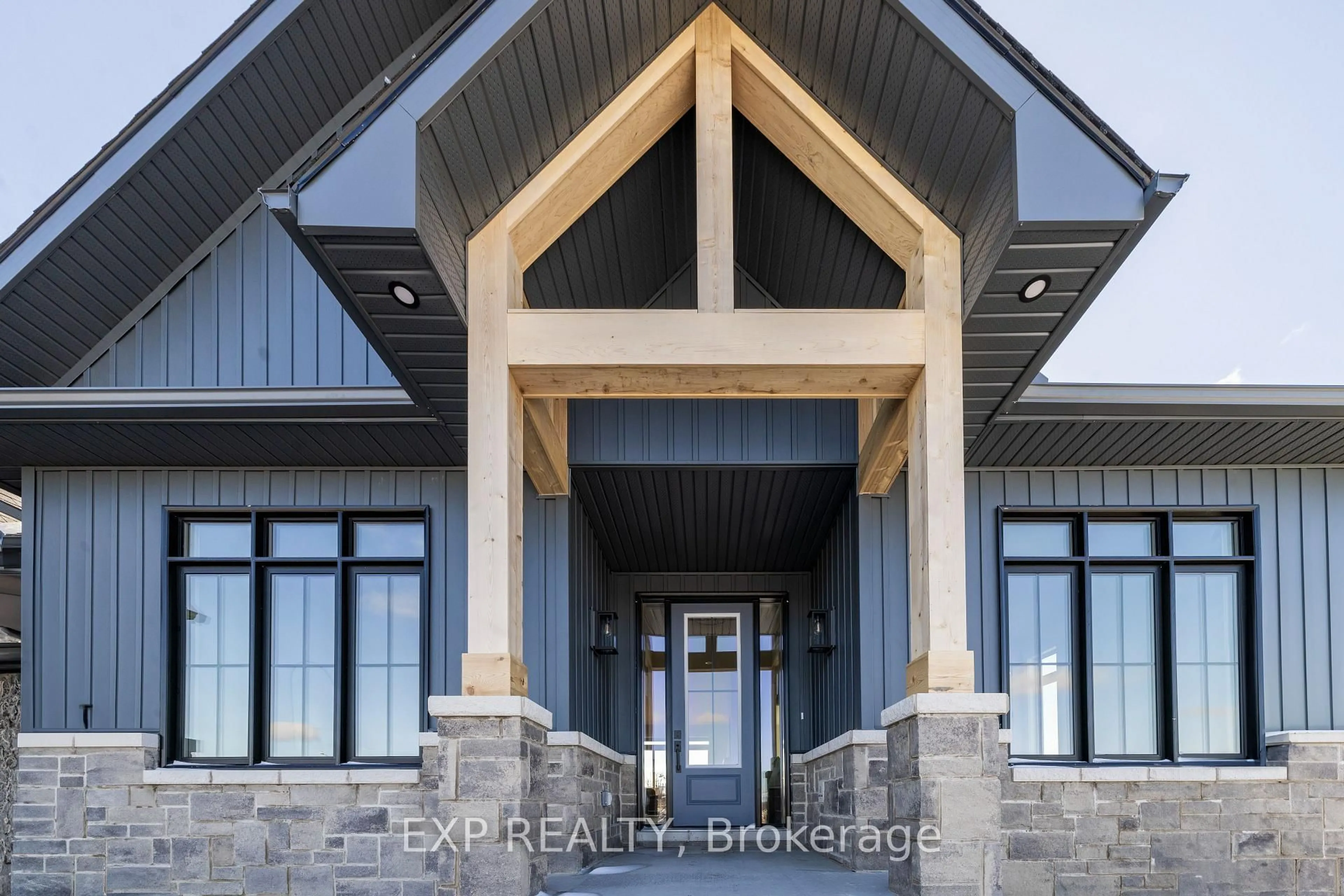 Indoor entryway for 471 Guy Welsh Dr, Perth Ontario K7H 3C8