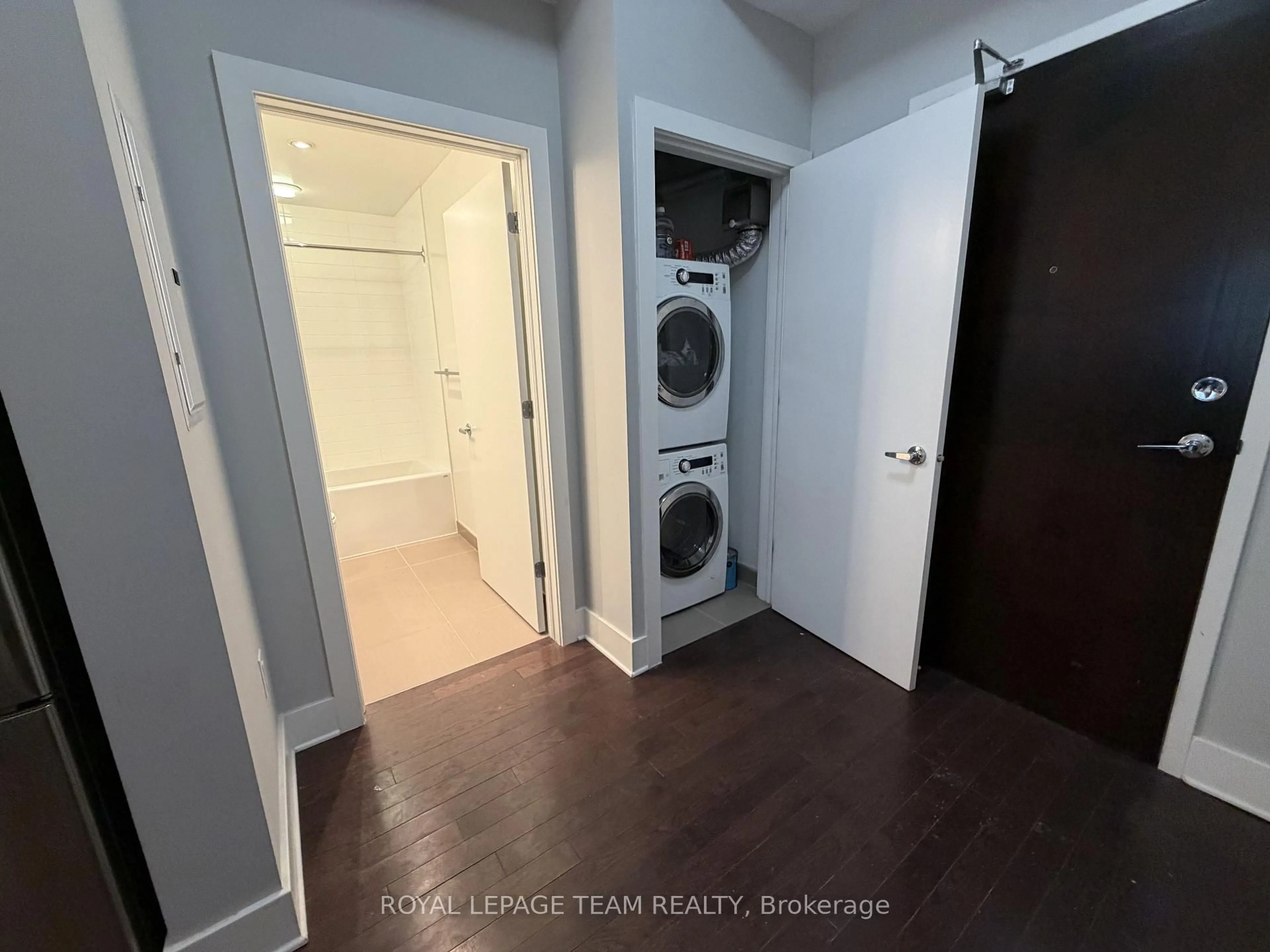 Laundry room for 101 Richmond Rd #219, Ottawa Ontario K1Z 0A6