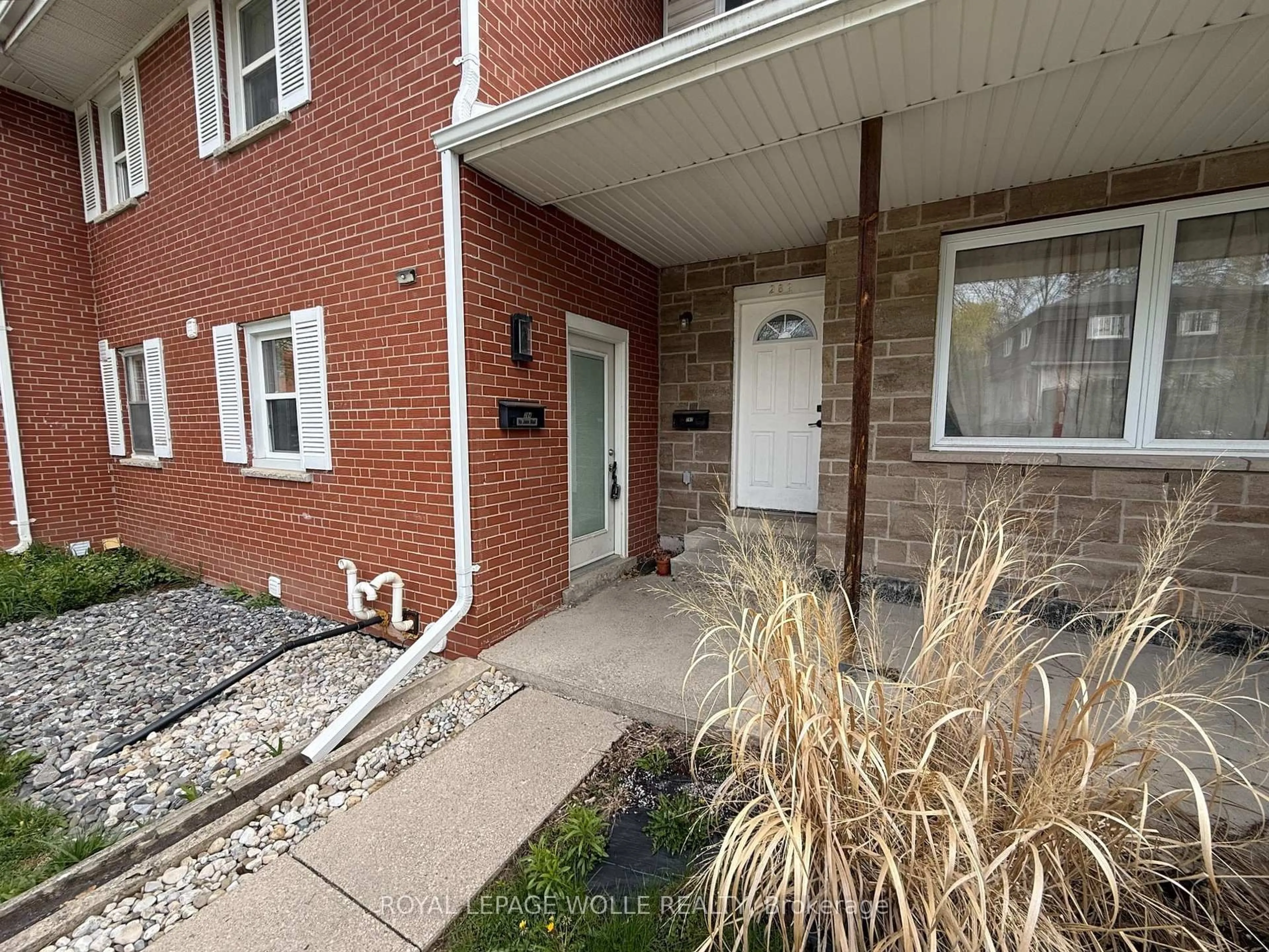 Home with brick exterior material, street for 284 Westcourt Pl, Waterloo Ontario N2L 2R7