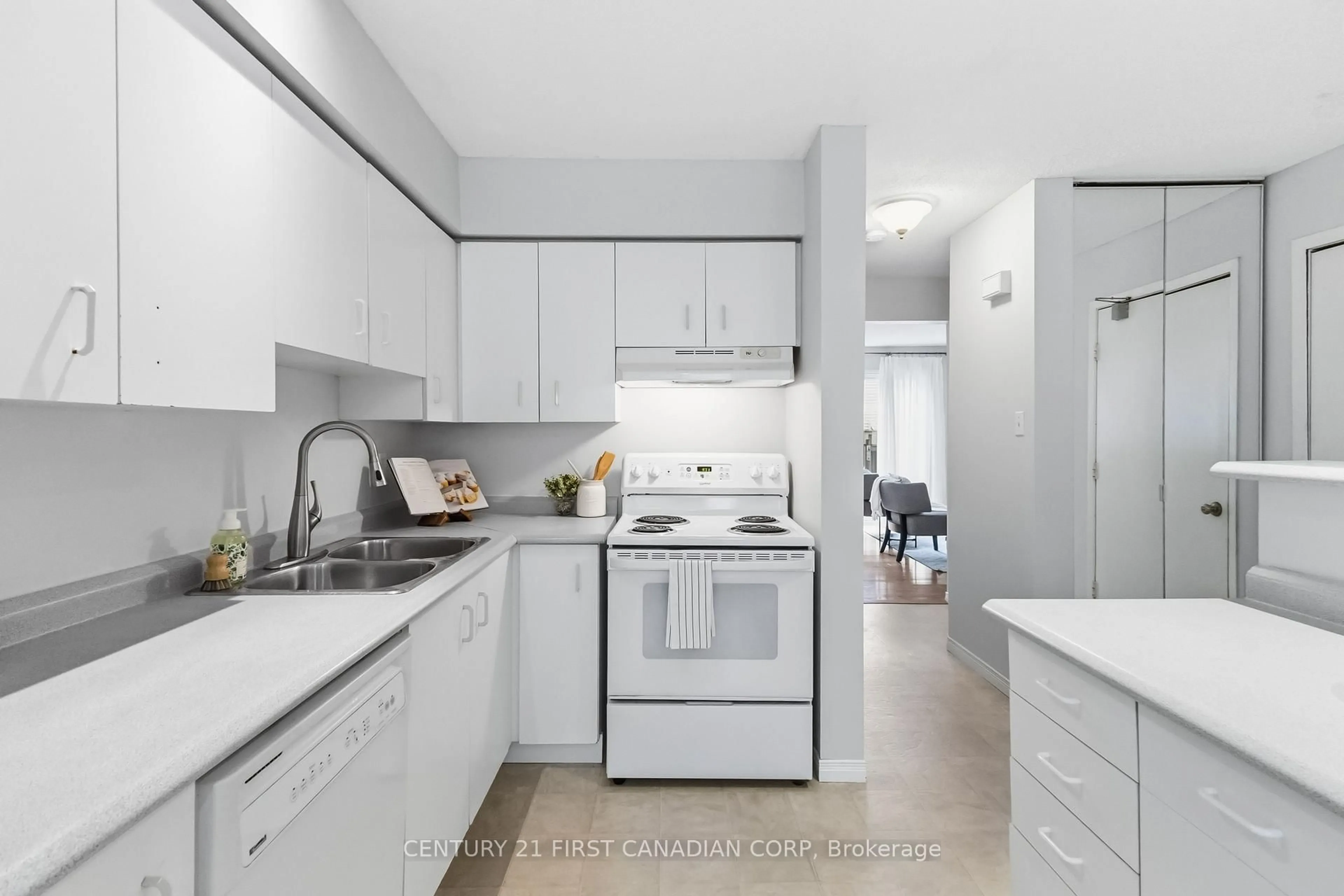 Standard kitchen, unknown for 120 Centre St #24, London South Ontario N6J 4X4