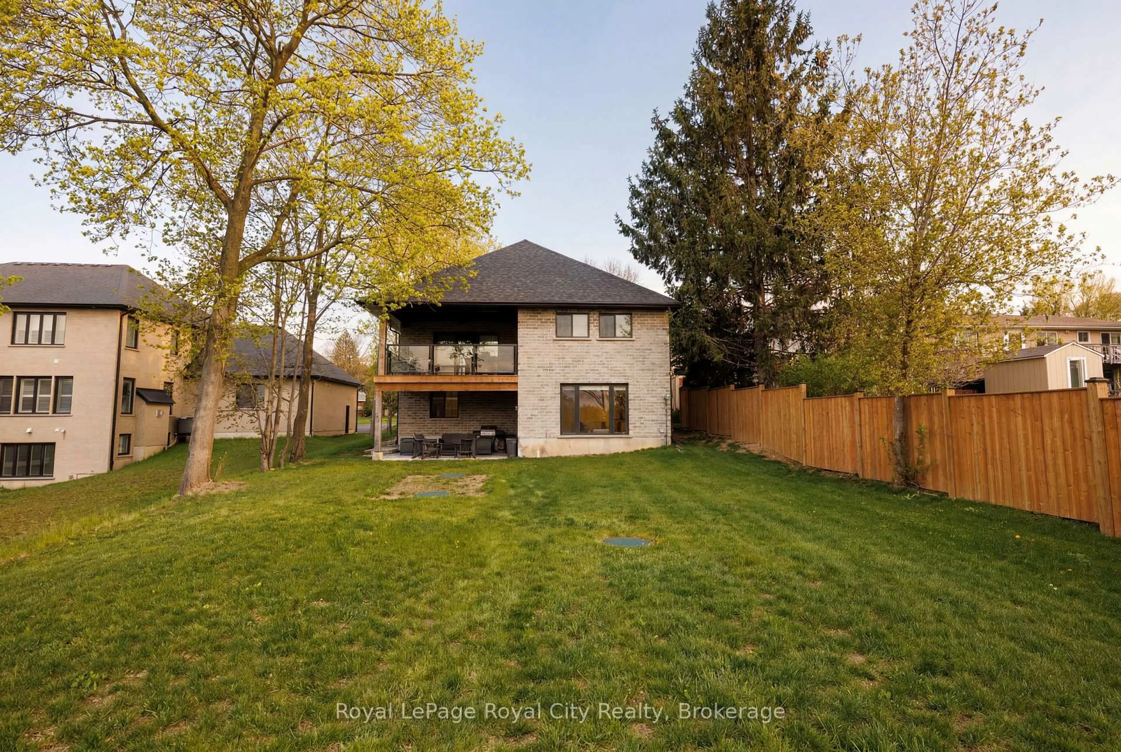 Unknown for 46 Bedford Rd, Guelph/Eramosa Ontario N1E 0P3