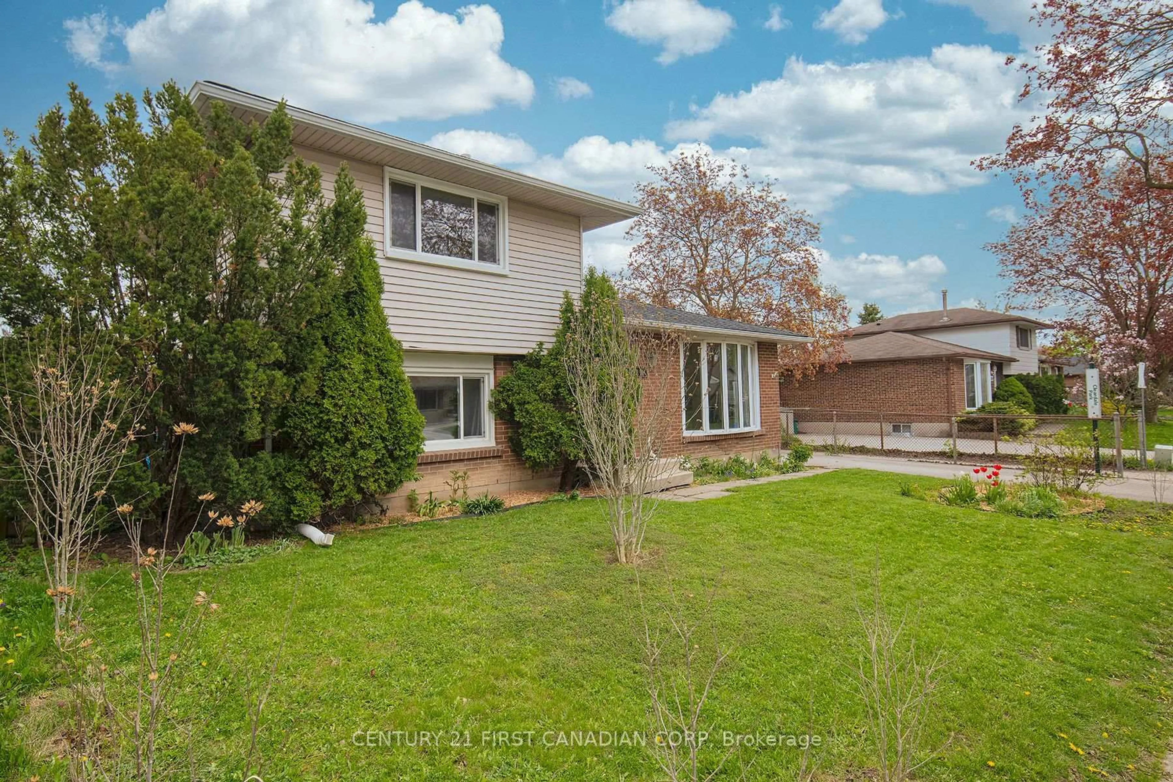 Unknown for 808 Dulaney Dr, London South Ontario N6C 3W4