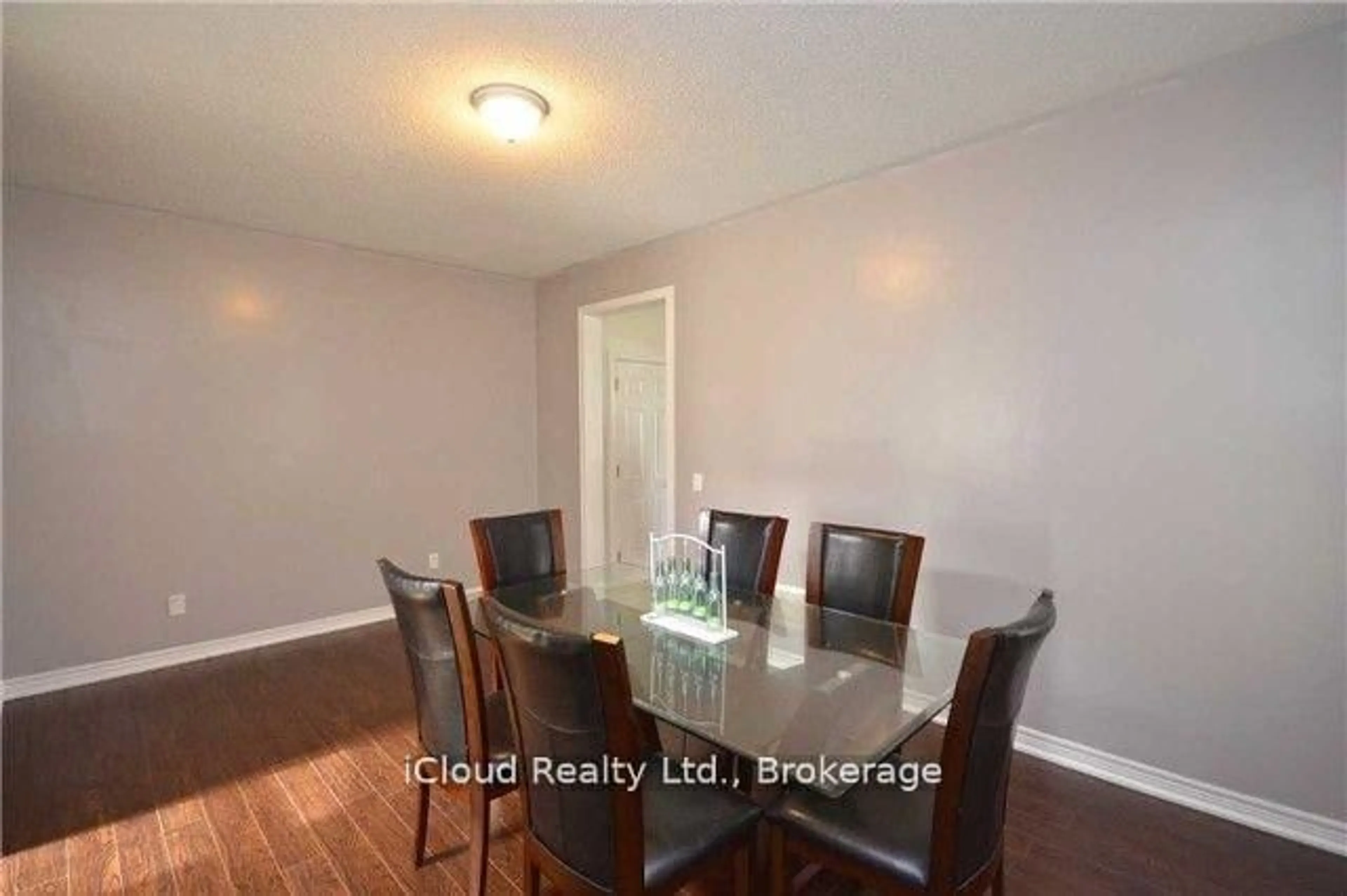 Dining room, wood/laminate floor for 668 Armstrong Rd, Shelburne Ontario L9V 3V4