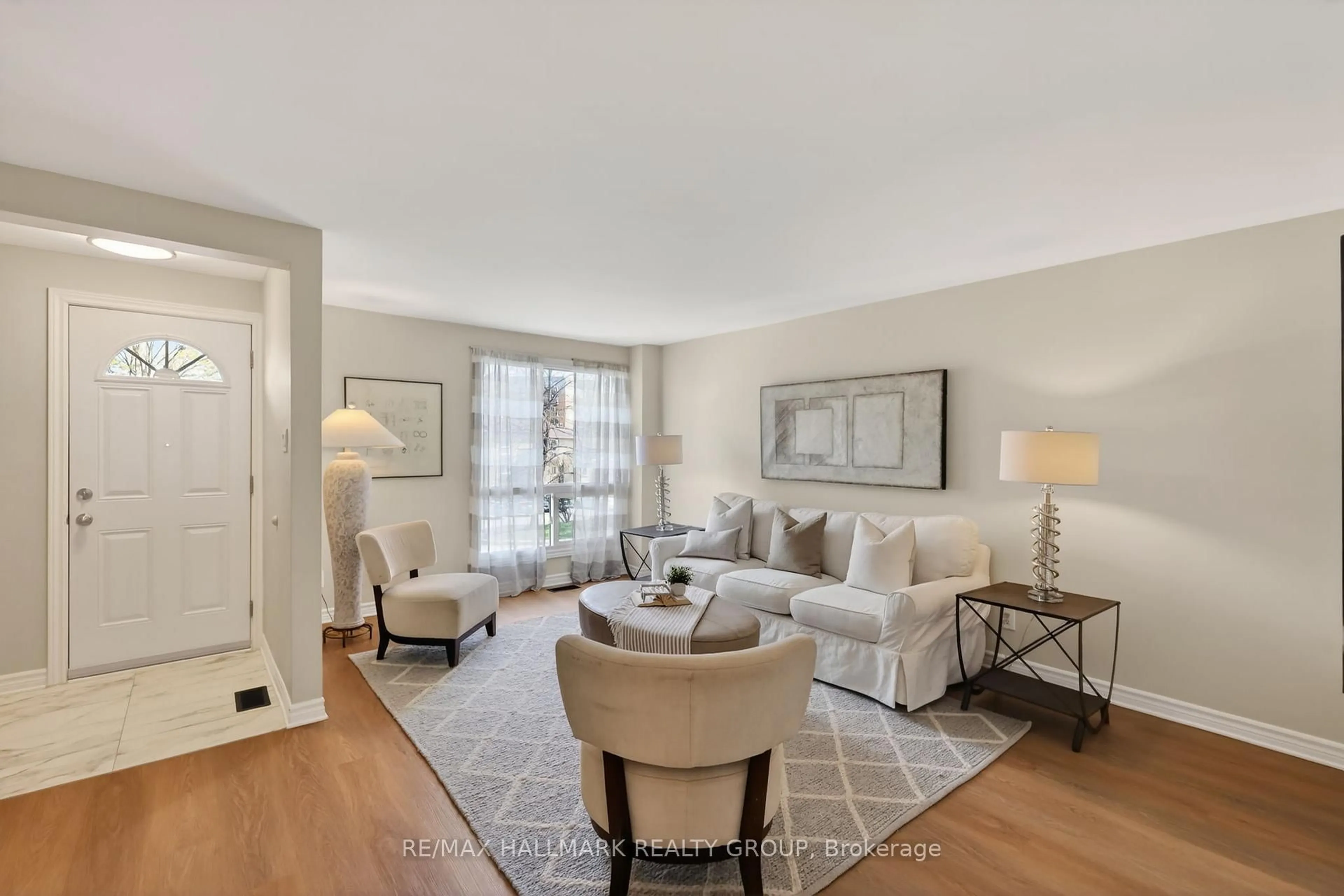 Living room with furniture, unknown for 1458 Lassiter Terr, Ottawa Ontario K1J 8N3