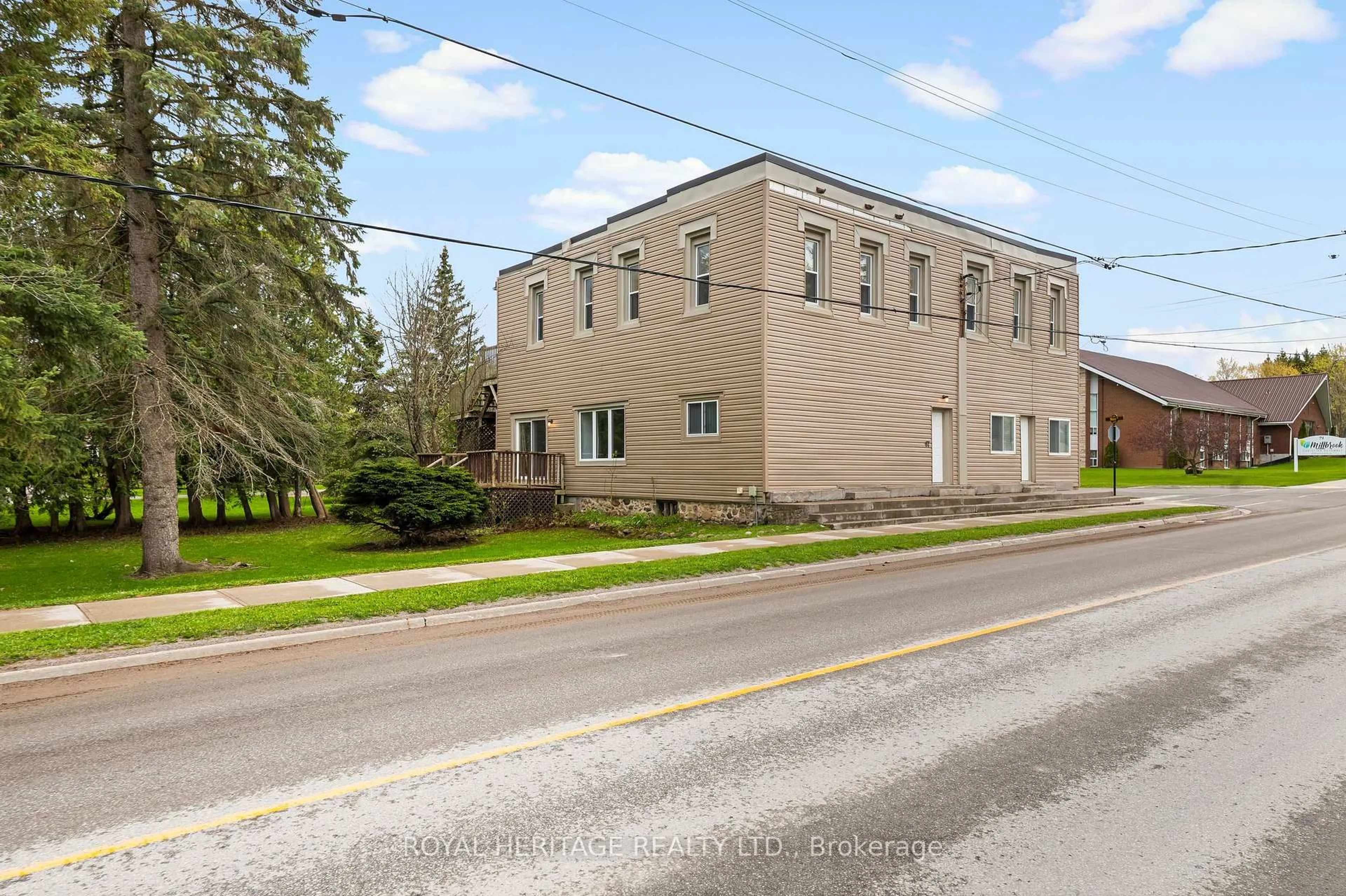 A pic from outside/outdoor area/front of a property/back of a property/a pic from drone, building for 67 King St, Cavan Monaghan Ontario L0A 1G0