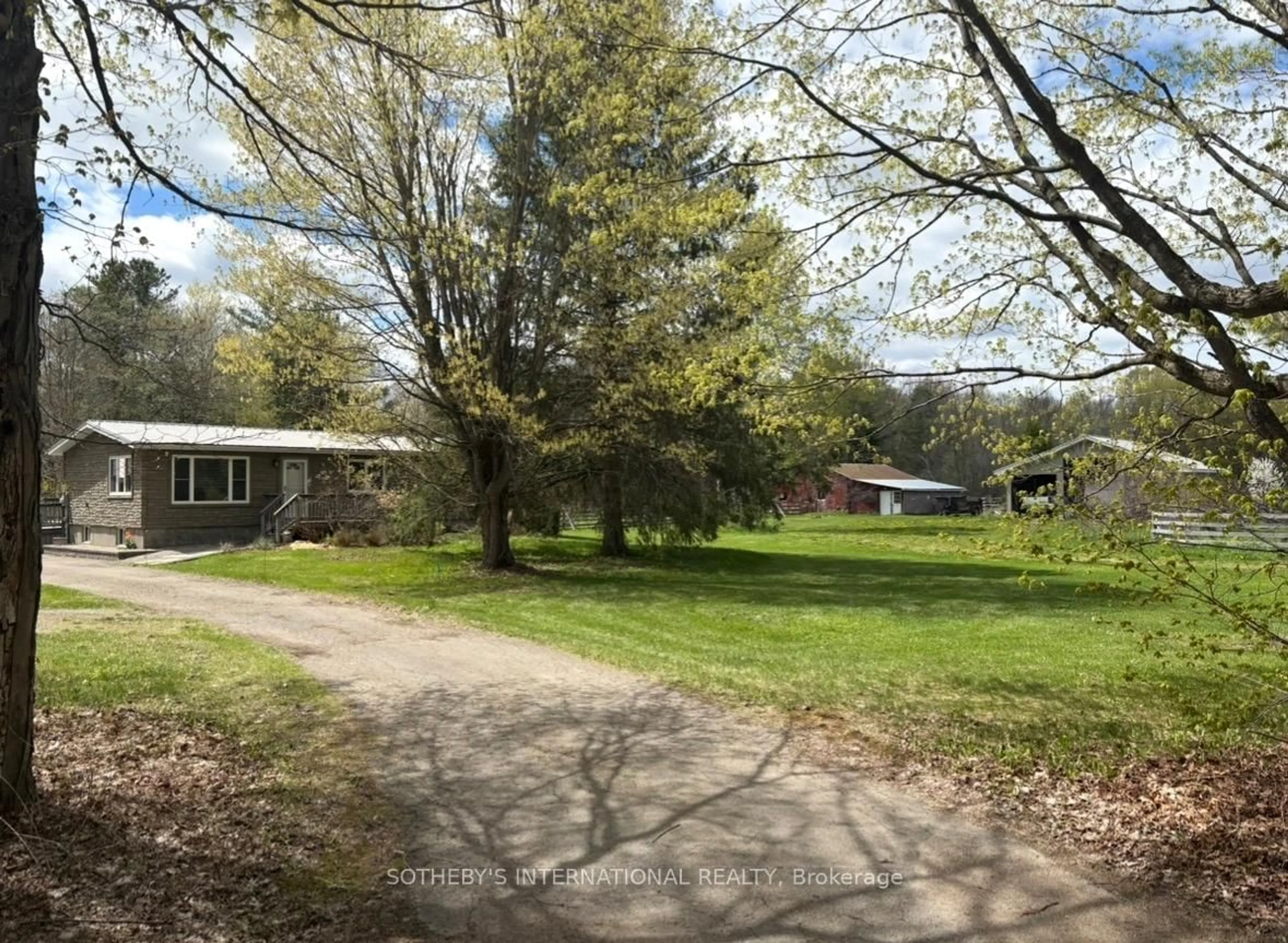 A pic from outside/outdoor area/front of a property/back of a property/a pic from drone, unknown for 6148 Temperance Lake Rd, Elizabethtown-Kitley Ontario K0E 1B0