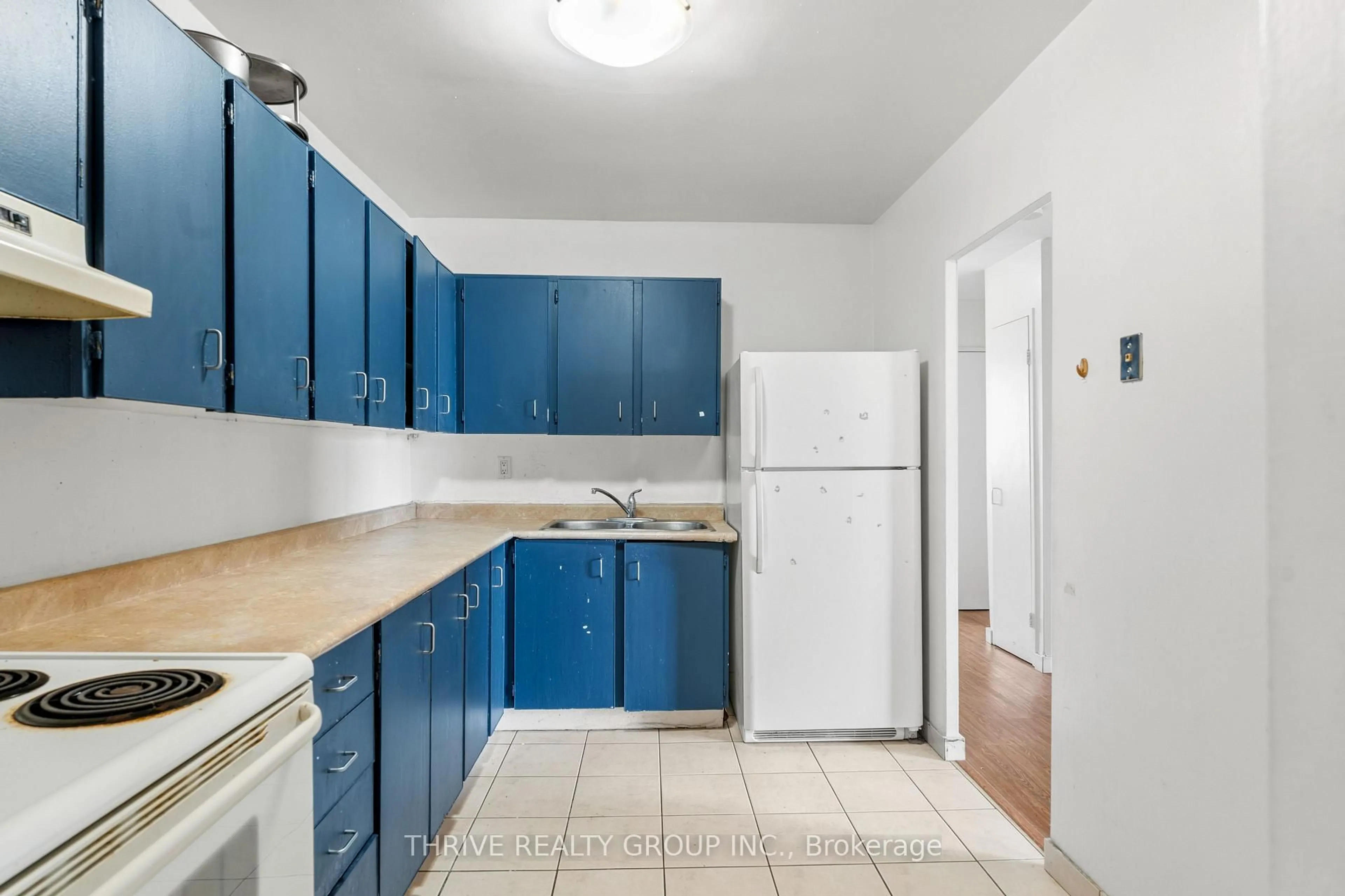 Standard kitchen, unknown for 583 Mornington Ave #708, London East Ontario N5Y 3E9