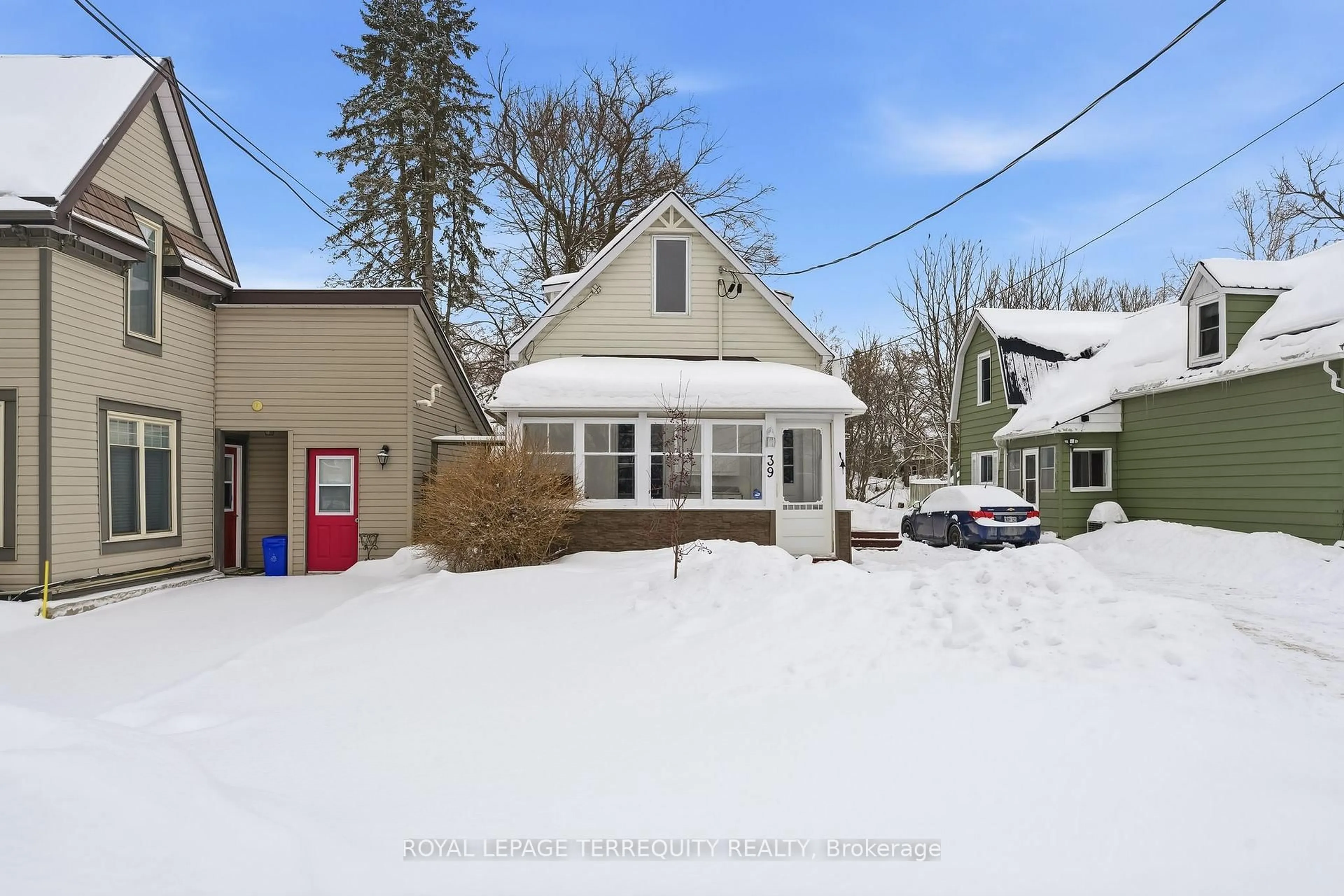 A pic from outside/outdoor area/front of a property/back of a property/a pic from drone, street for 39 Raglan St, Trent Hills Ontario K0L 1L0