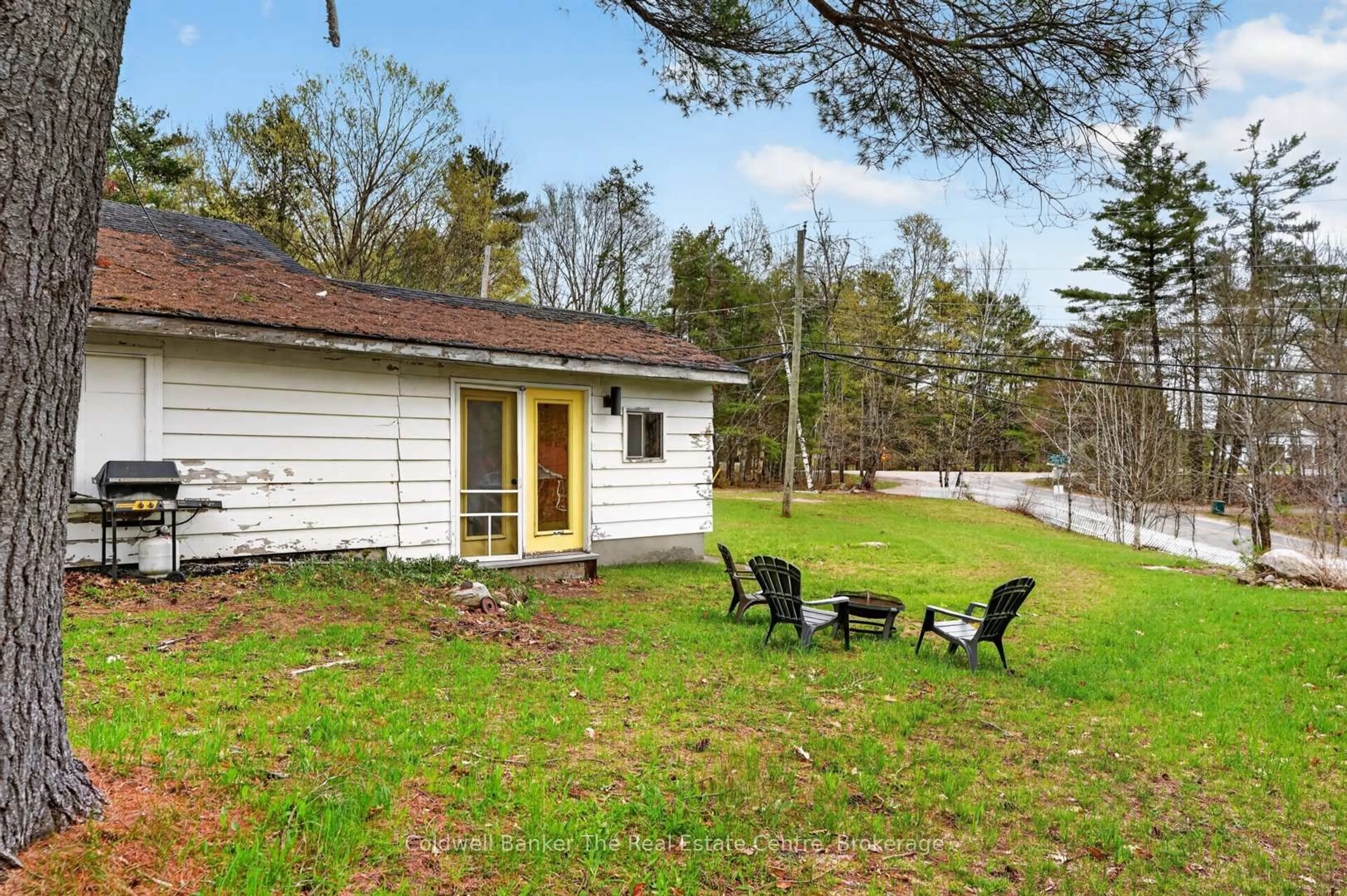 Patio, water/lake/river/ocean view for 1657 Houseys Rapids Rd, Gravenhurst Ontario P1P 1R3