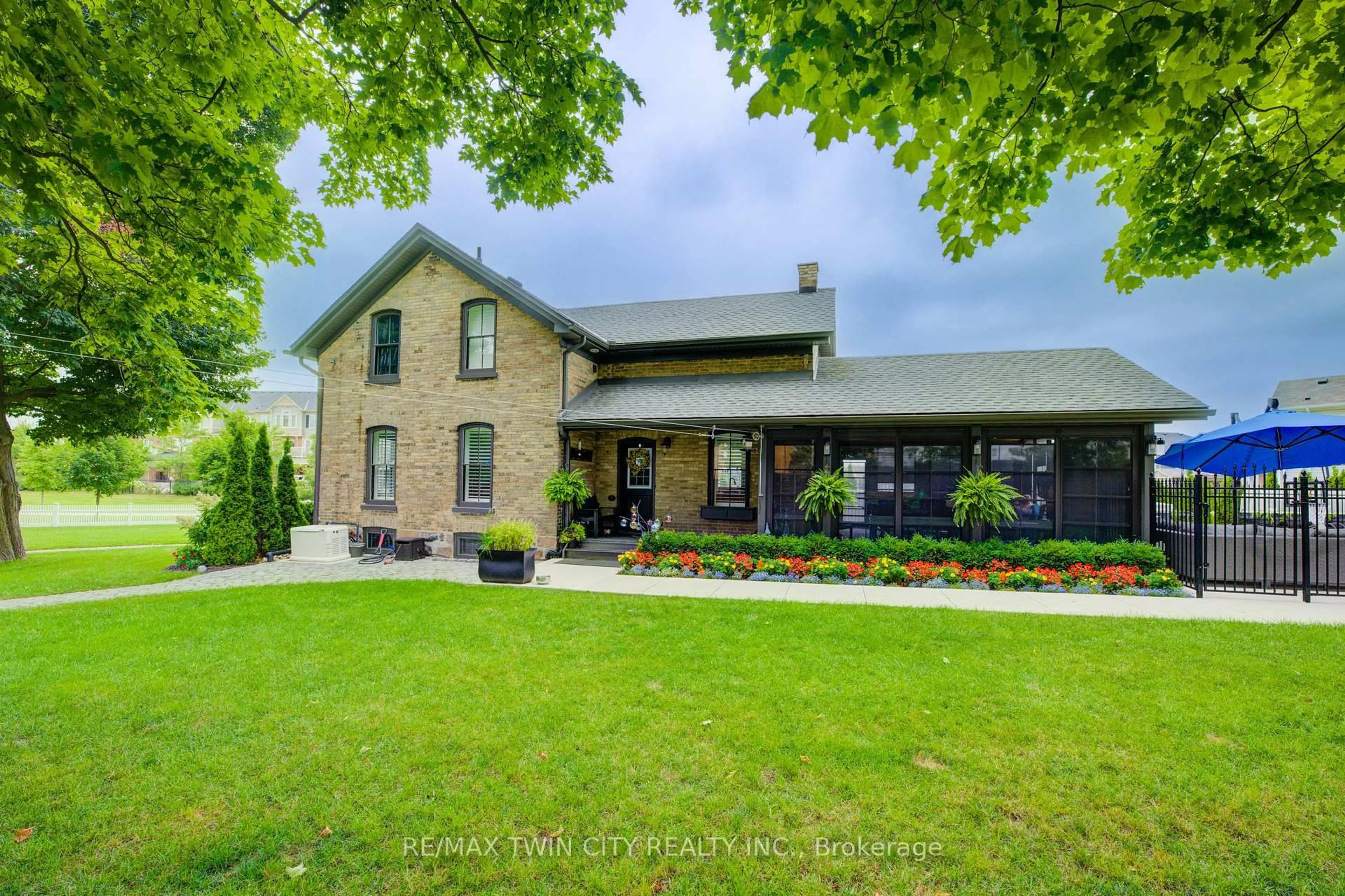 Home with brick exterior material, street for 920 Orr Crt, Kitchener Ontario N2R 1R4