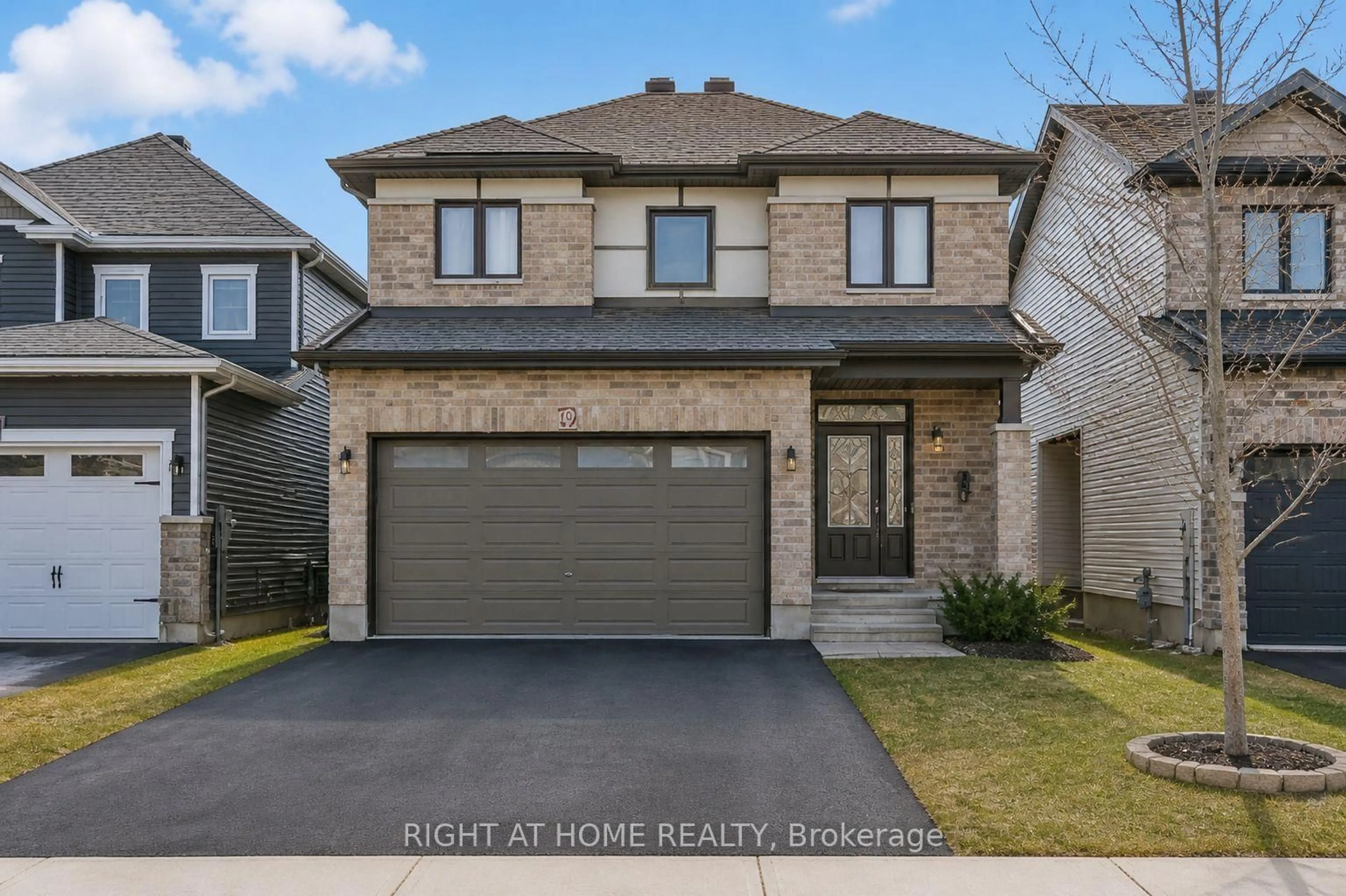 Home with brick exterior material, street for 658 Parade Dr, Ottawa Ontario K2S 0Z2