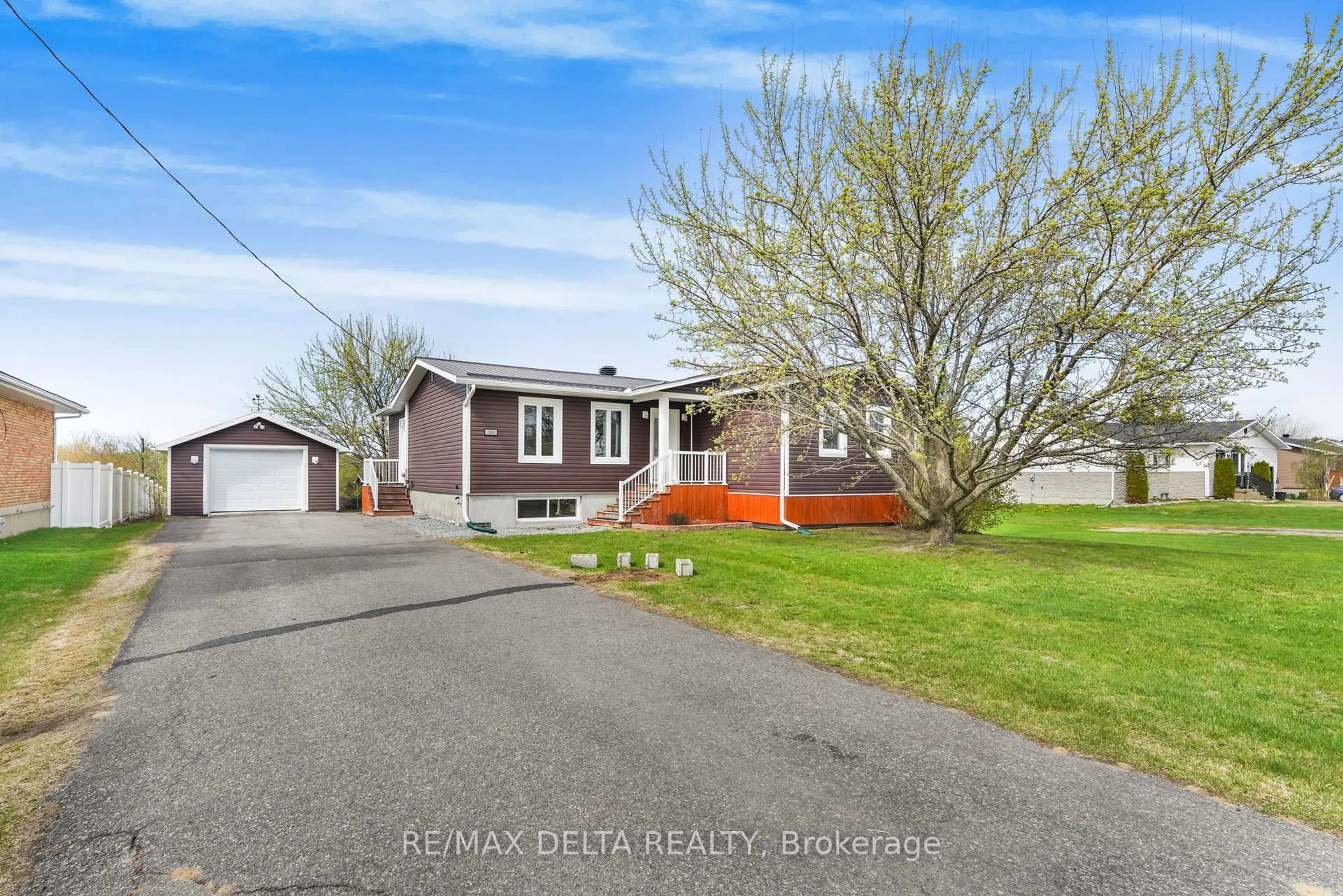 A pic from outside/outdoor area/front of a property/back of a property/a pic from drone, street for 146 Jessop's Falls Rd, Alfred and Plantagenet Ontario K0B 1L0
