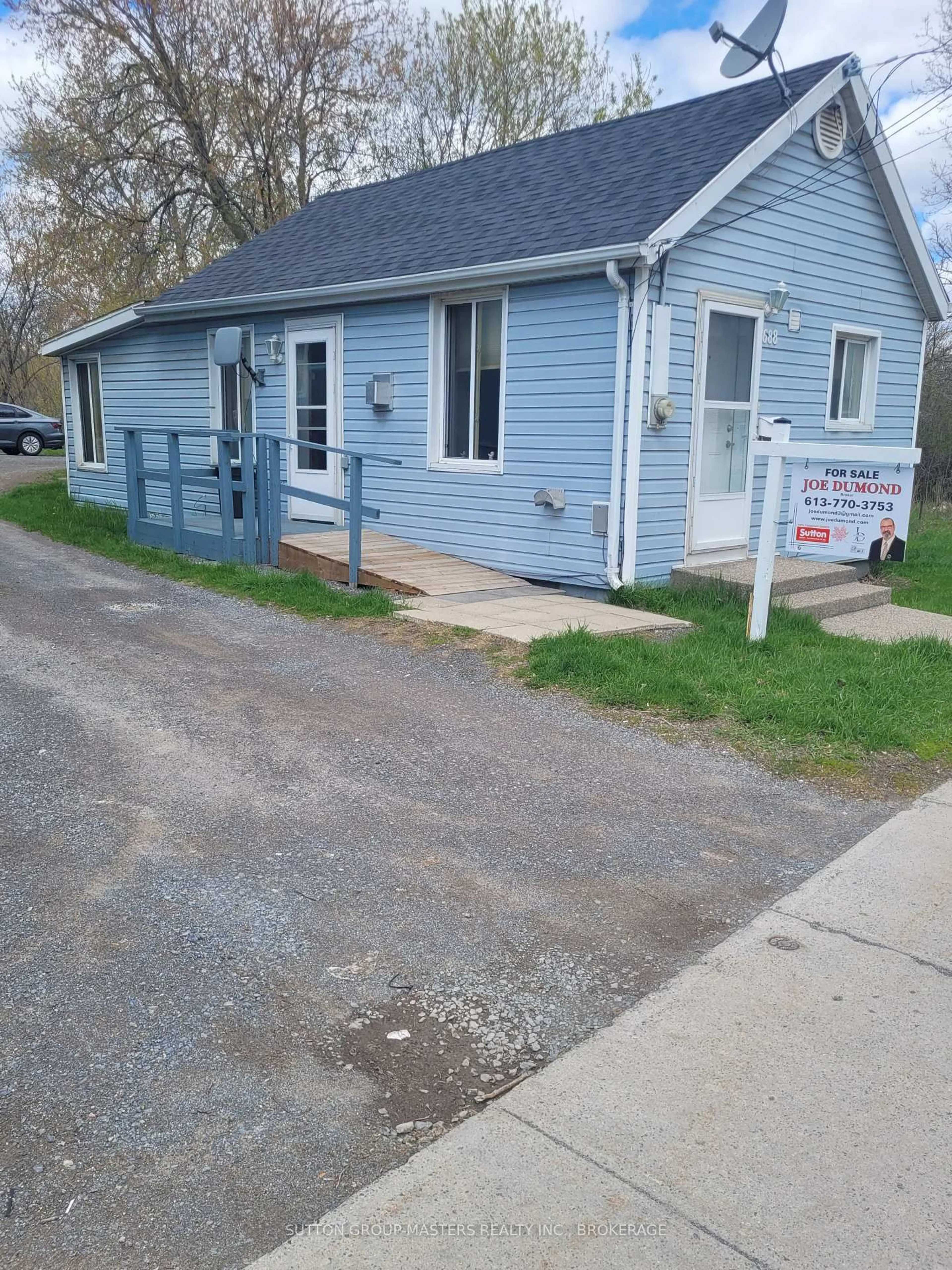 Unknown for 688 Montreal St, Kingston Ontario K7K 3J4