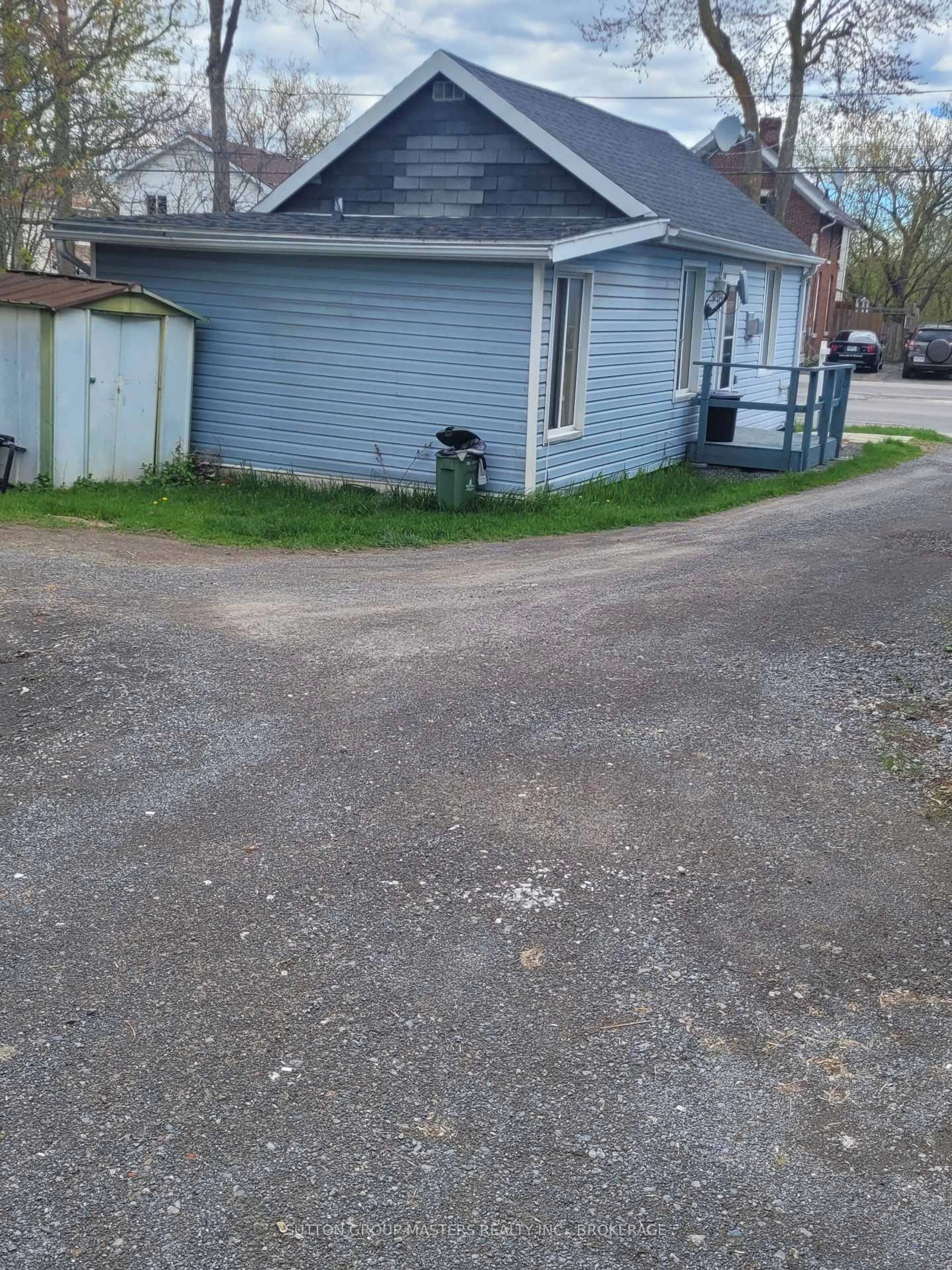 Shed for 688 Montreal St, Kingston Ontario K7K 3J4
