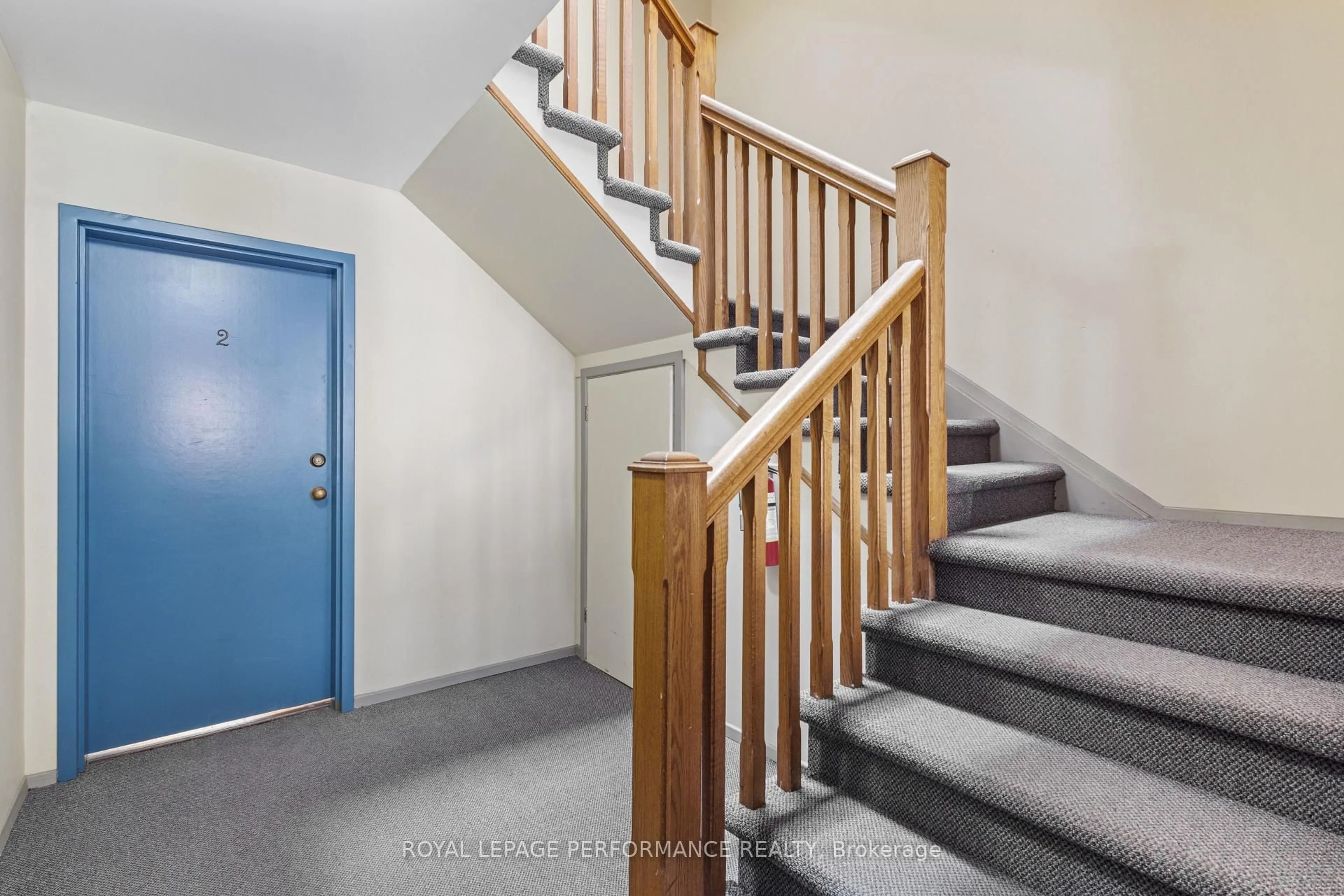 Unknown for 71 Sweetland Ave #2, Ottawa Ontario K1N 7T9