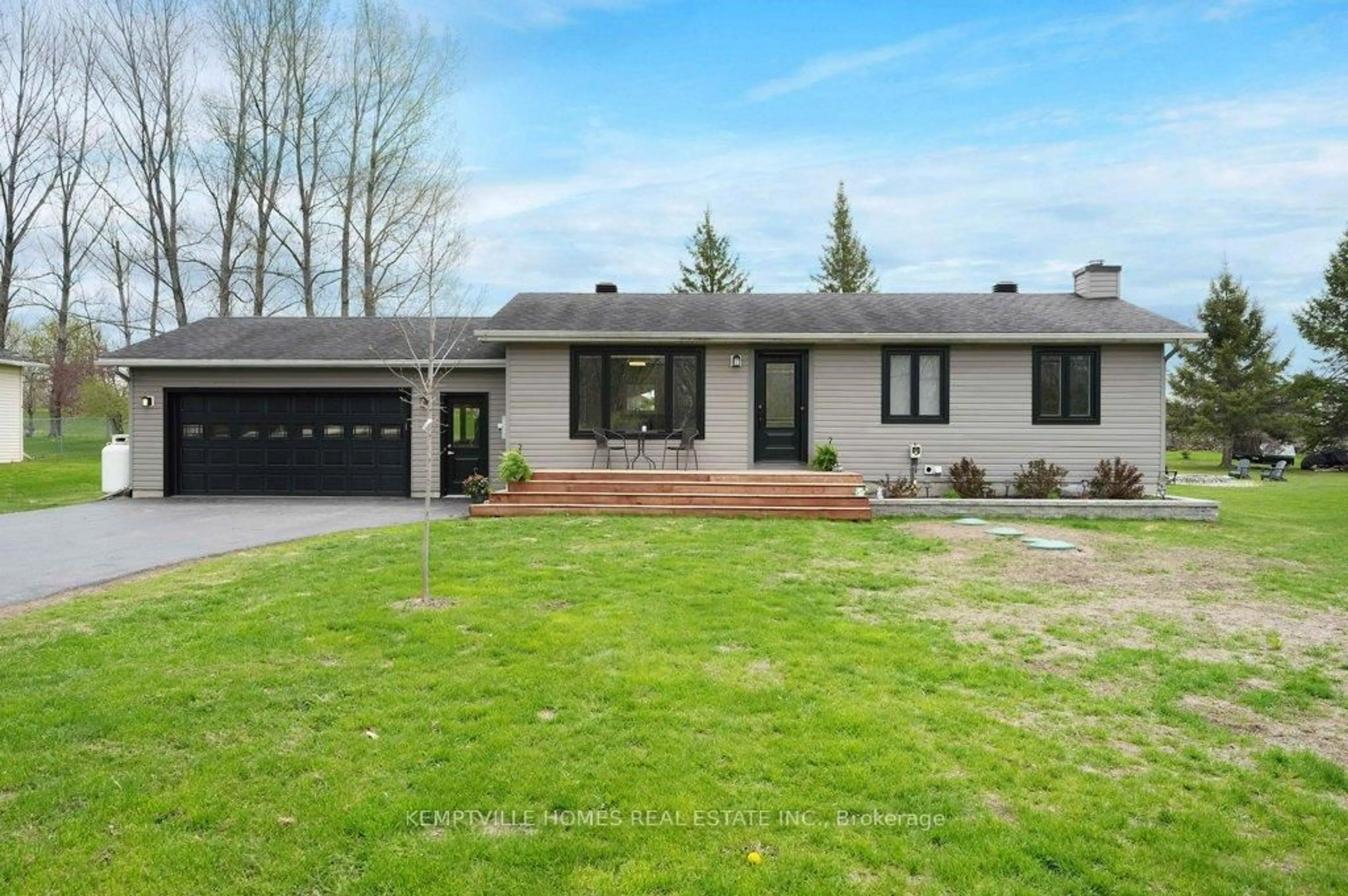Unknown for 2134 County 20 (Oxford Station) Rd, North Grenville Ontario K0G 1T0