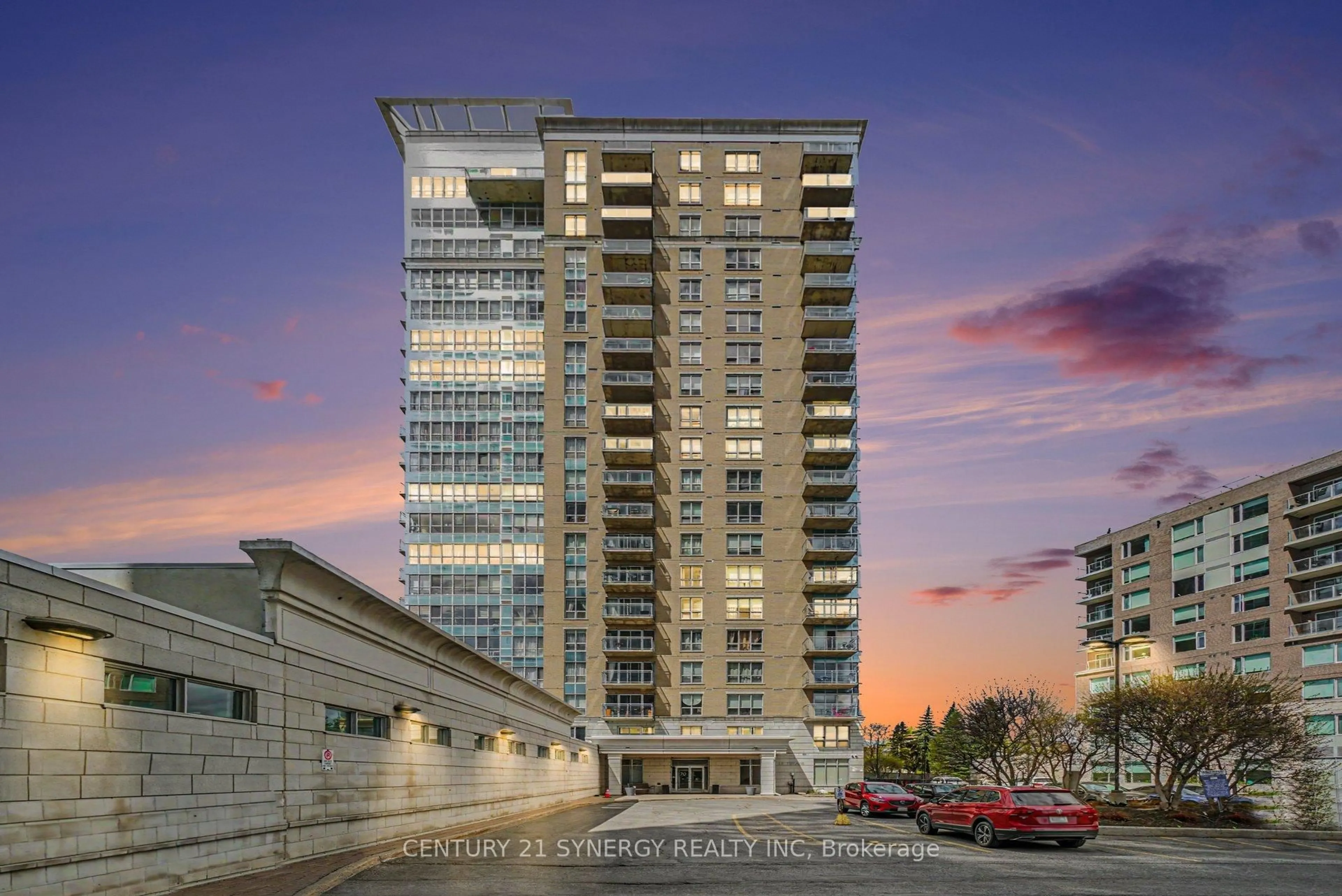 Indoor foyer for 70 Landry St #1201, Ottawa Ontario K1L 0A8