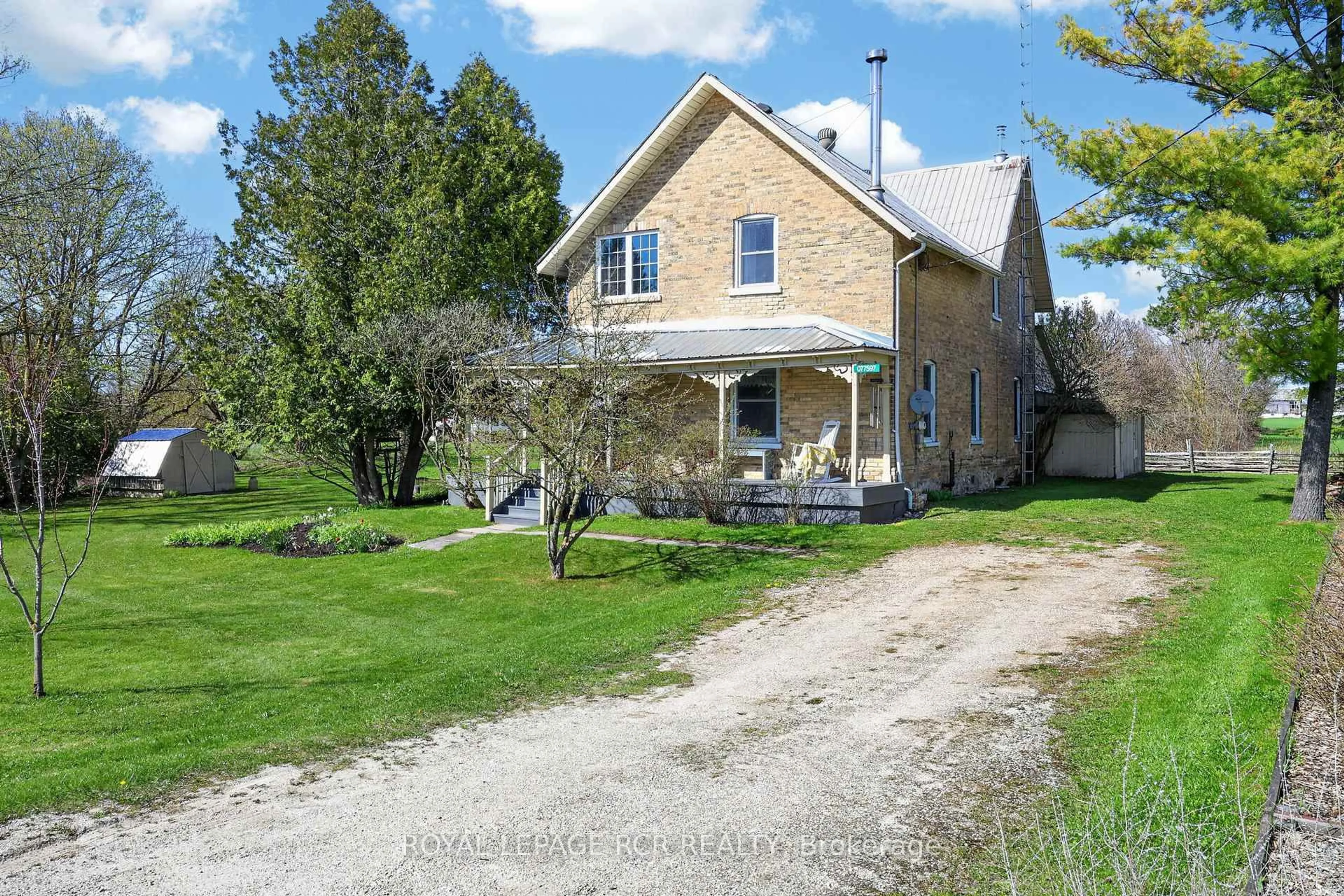 A pic from outside/outdoor area/front of a property/back of a property/a pic from drone, street for 077597 7th Line, Melancthon Ontario L9V 2B6