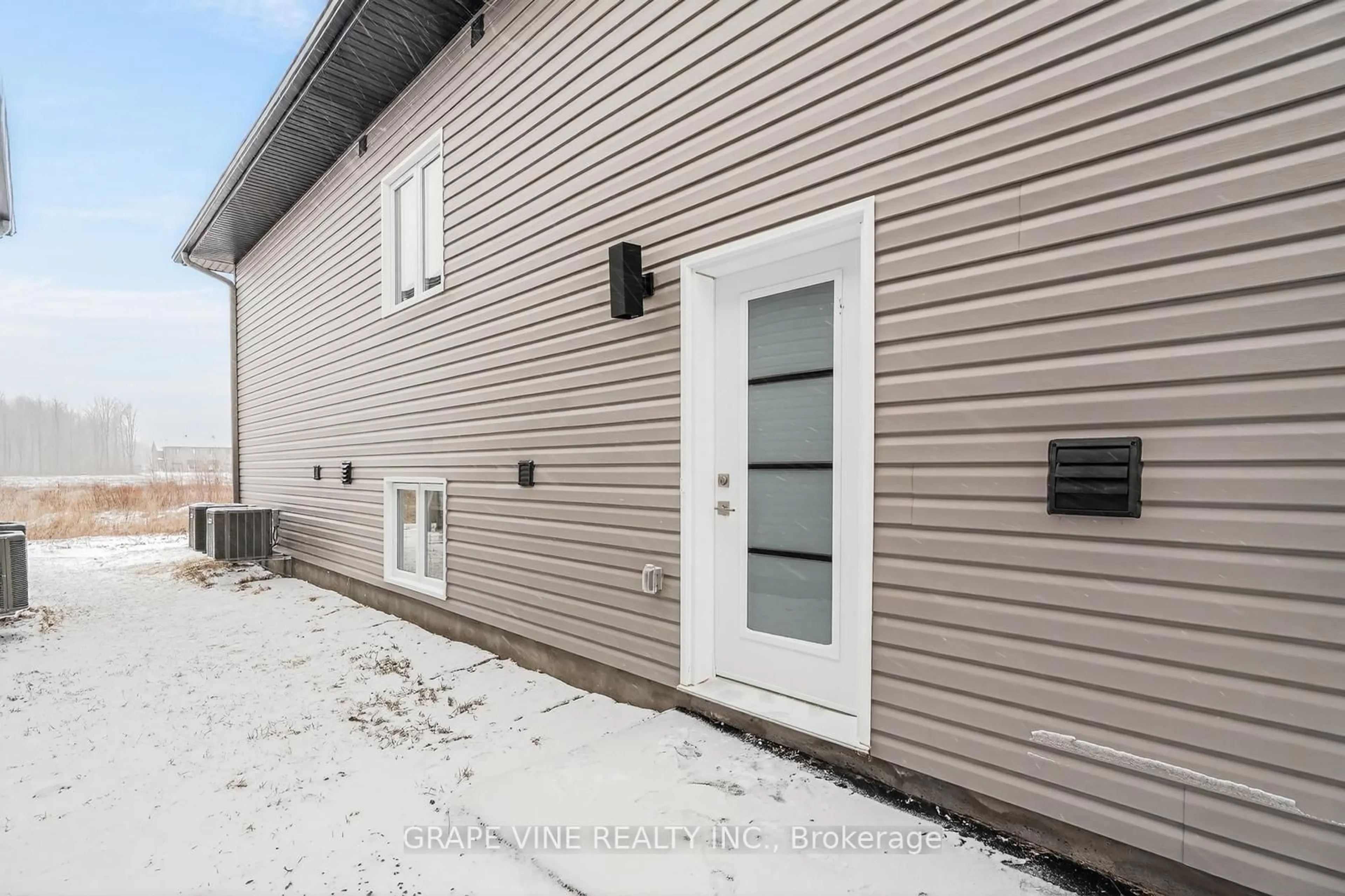 Unknown for 218-218A Cypress St, The Nation Ontario K0A 2M0